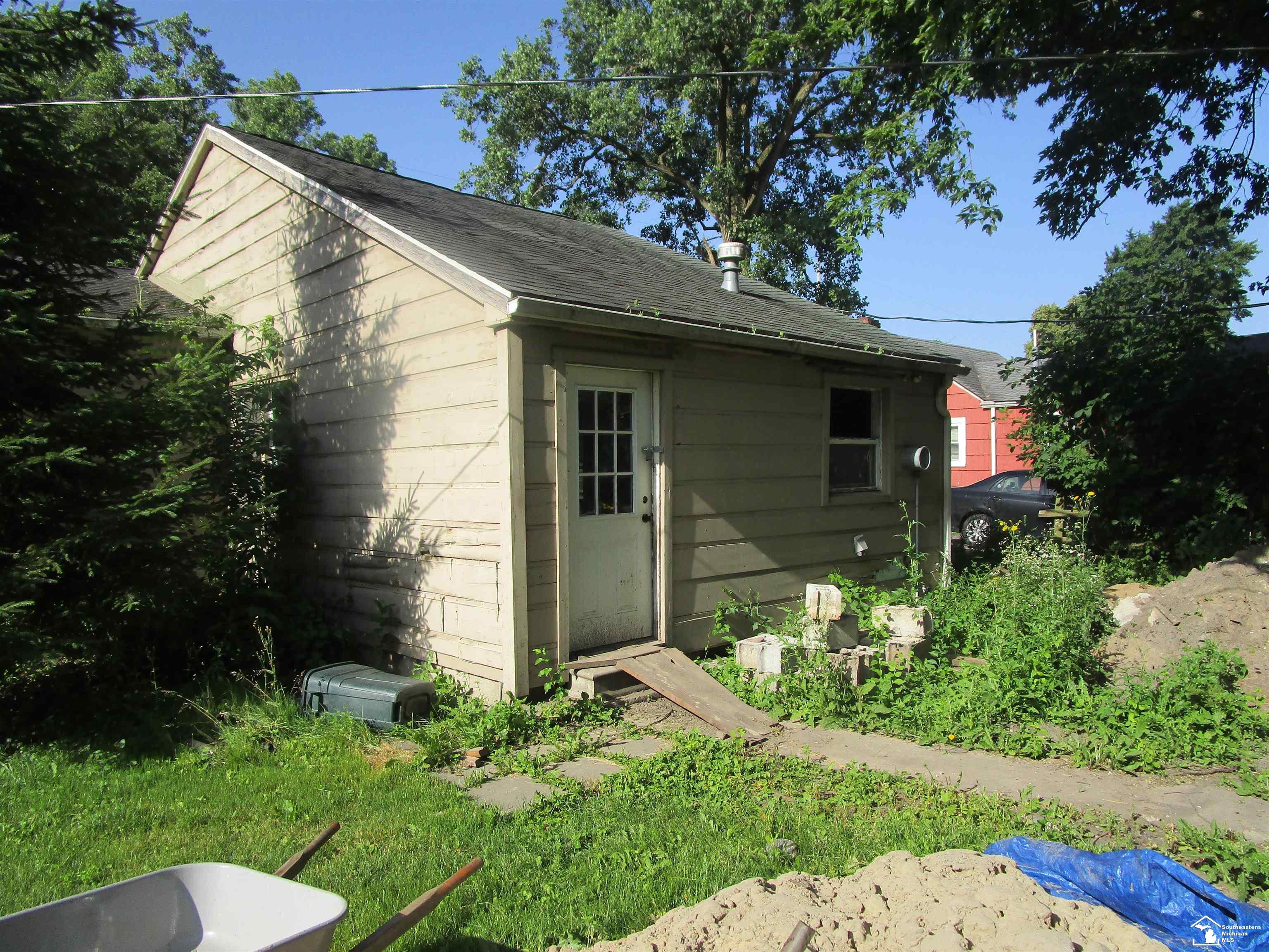 3450 Swartz Road Property Photo 3