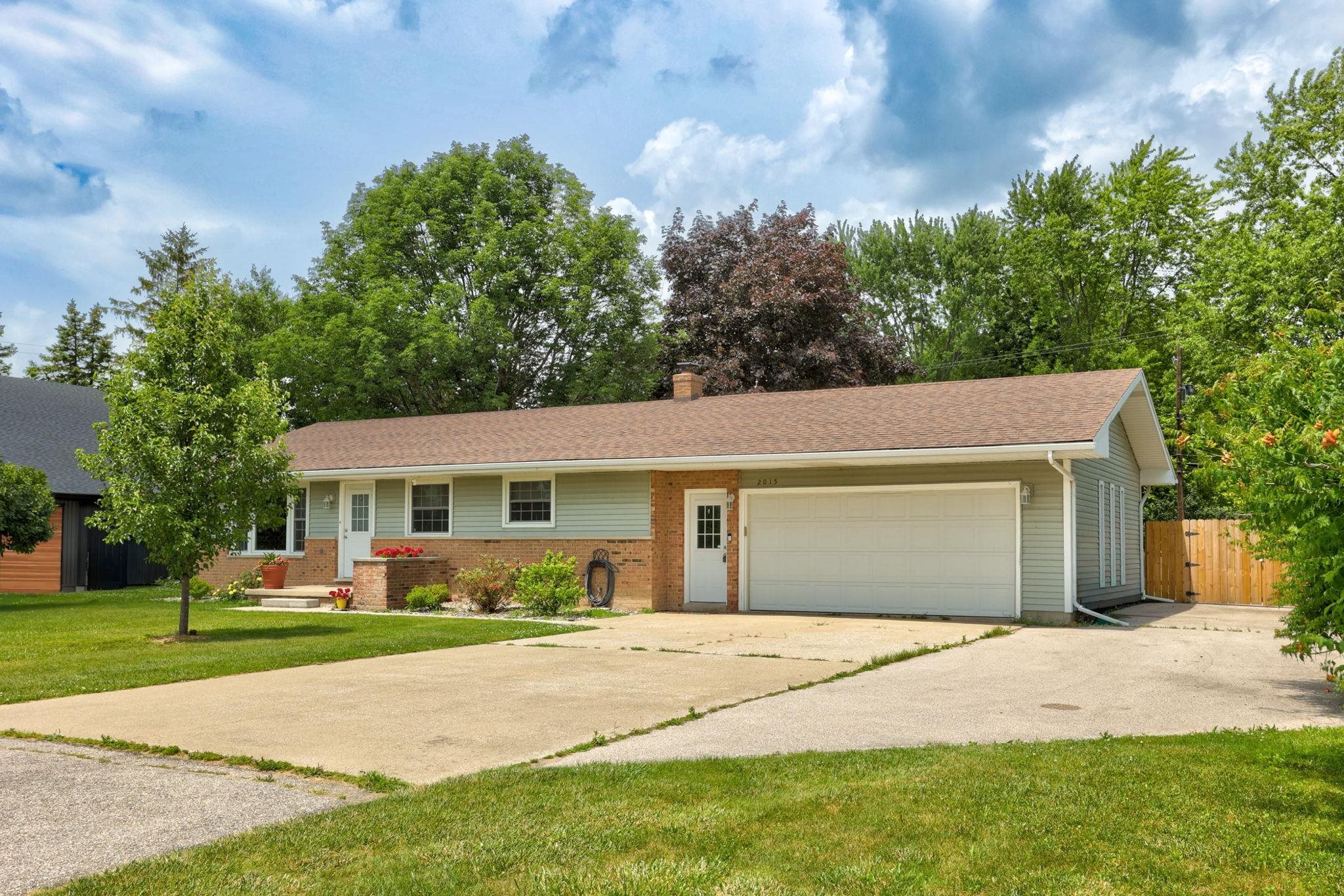 2015 Midland Road