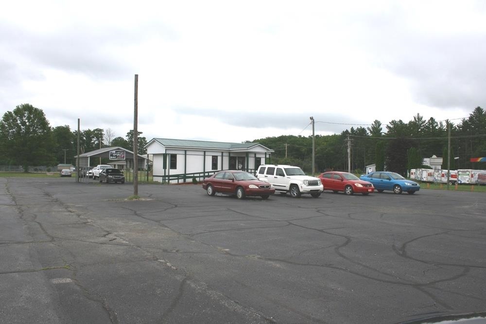 3020 N Clare Avenue Property Photo 1