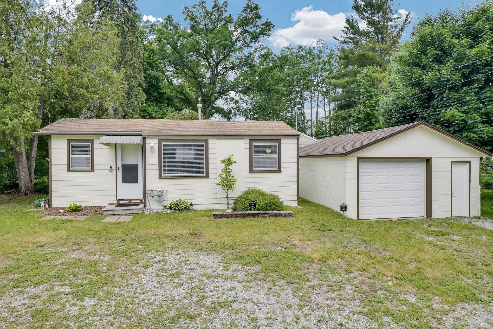 199-201-203 Gasoline Alley Property Photo 6