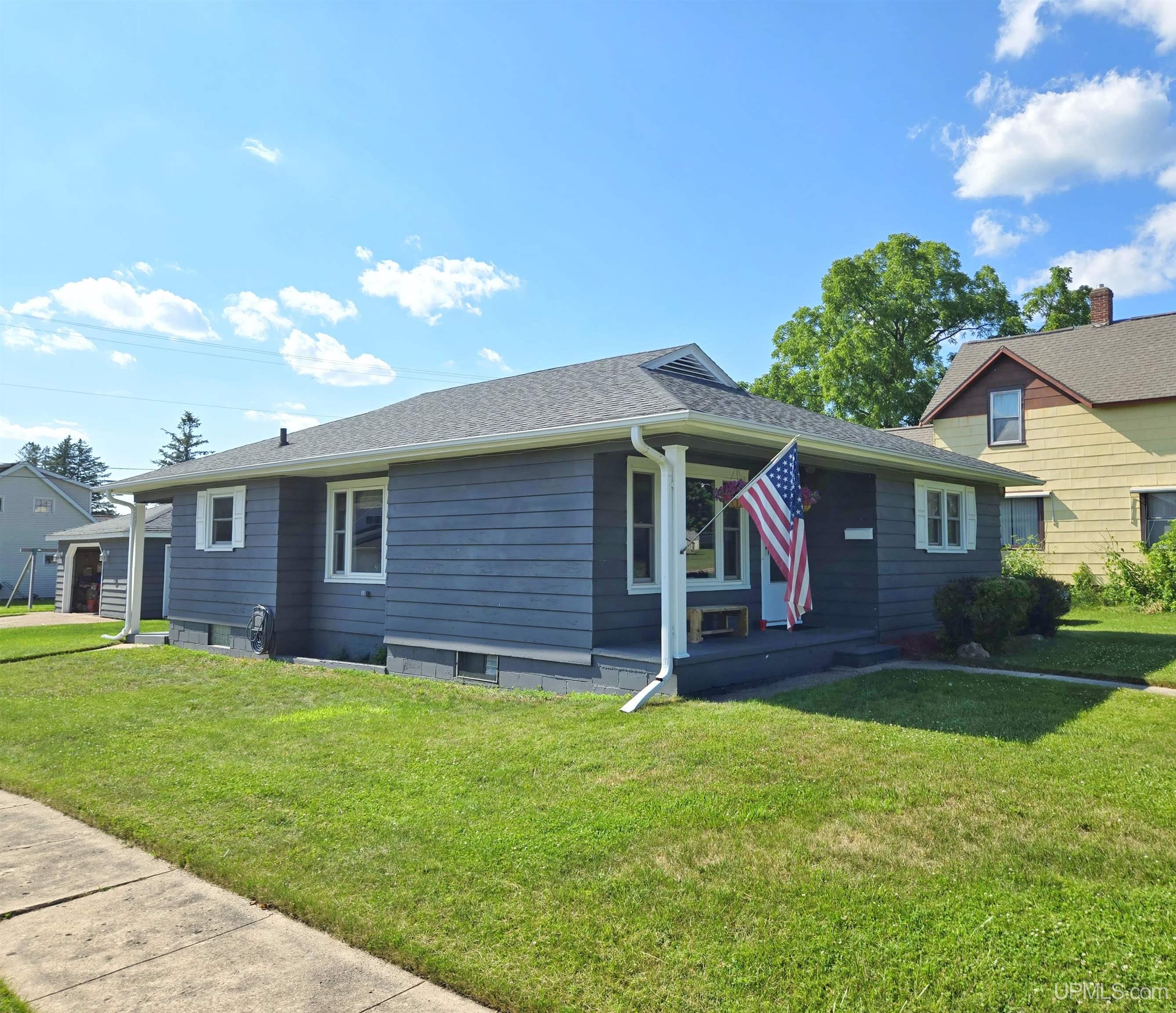 301 Brown Street Property Photo 1