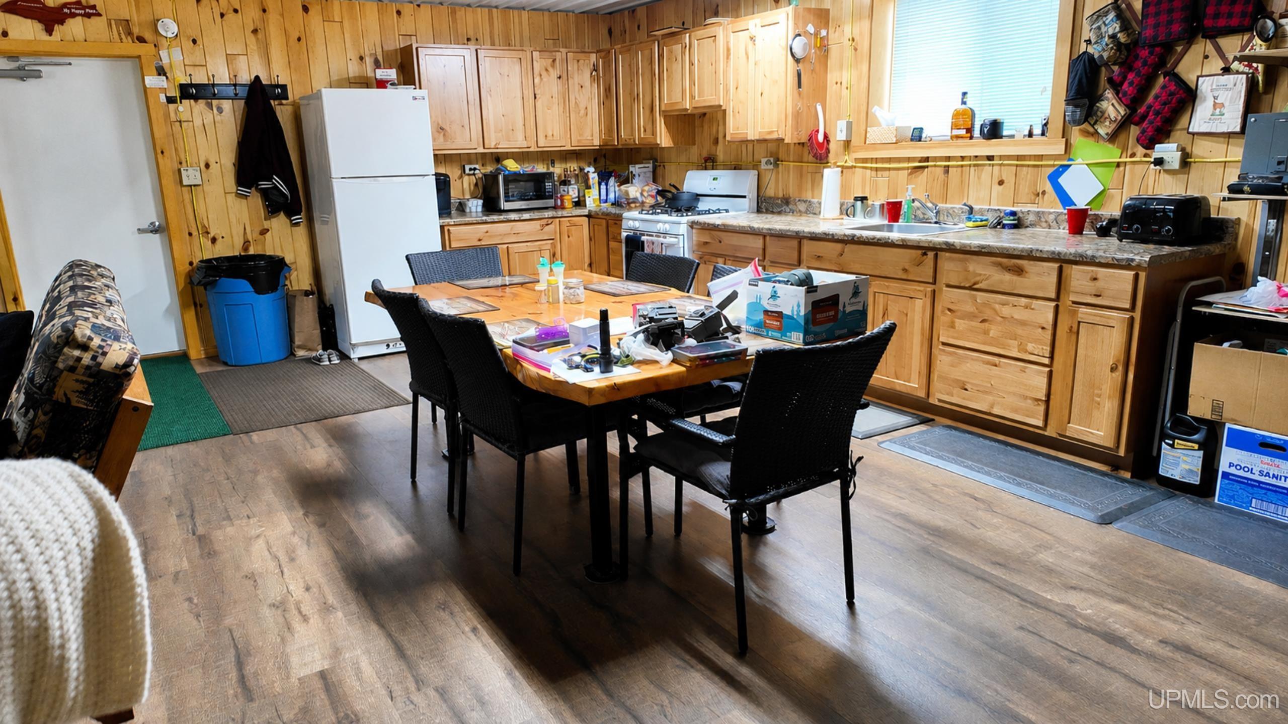 11307 Chesbrough Lake Road Property Photo 21
