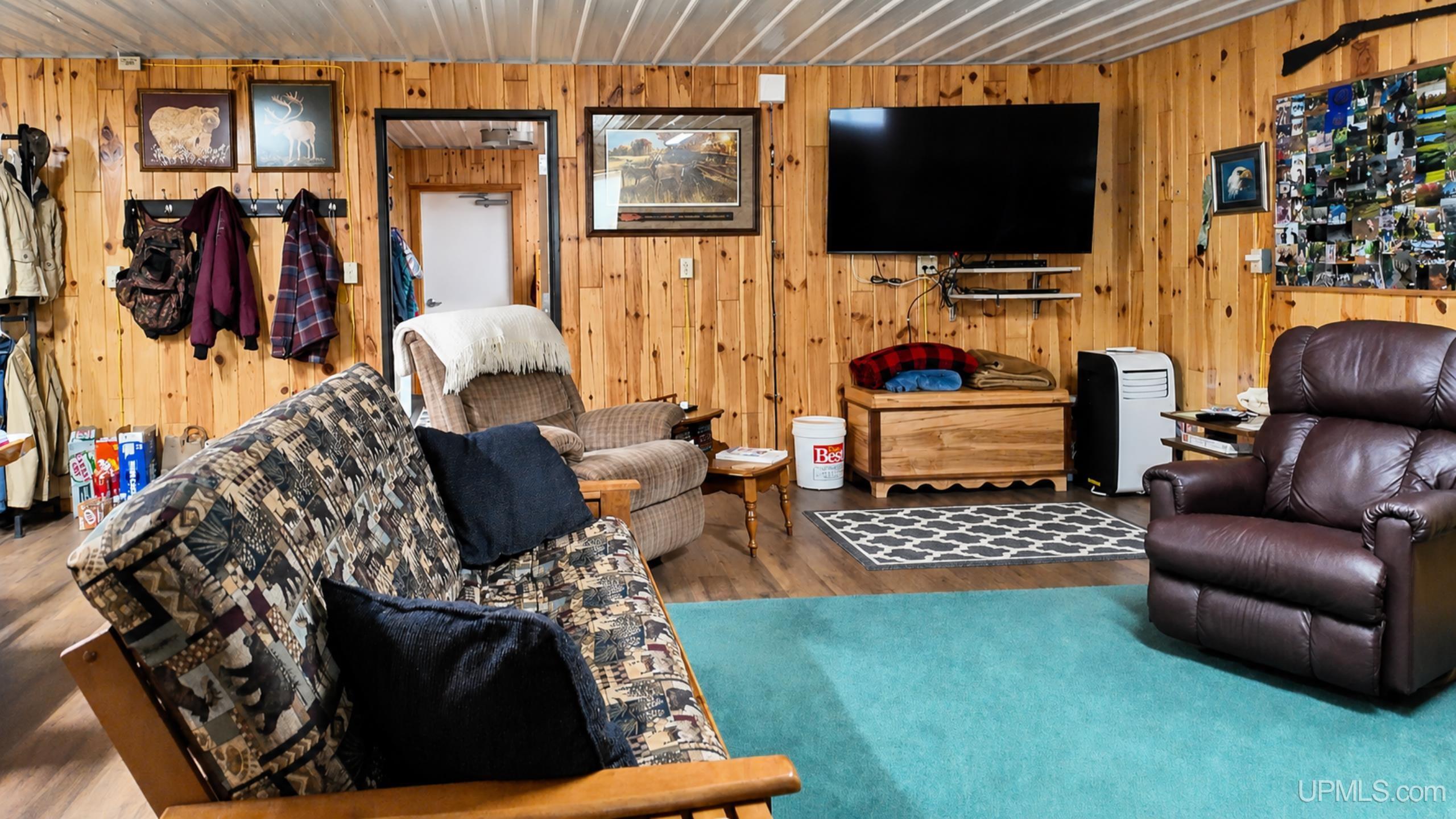 11307 Chesbrough Lake Road Property Photo 24