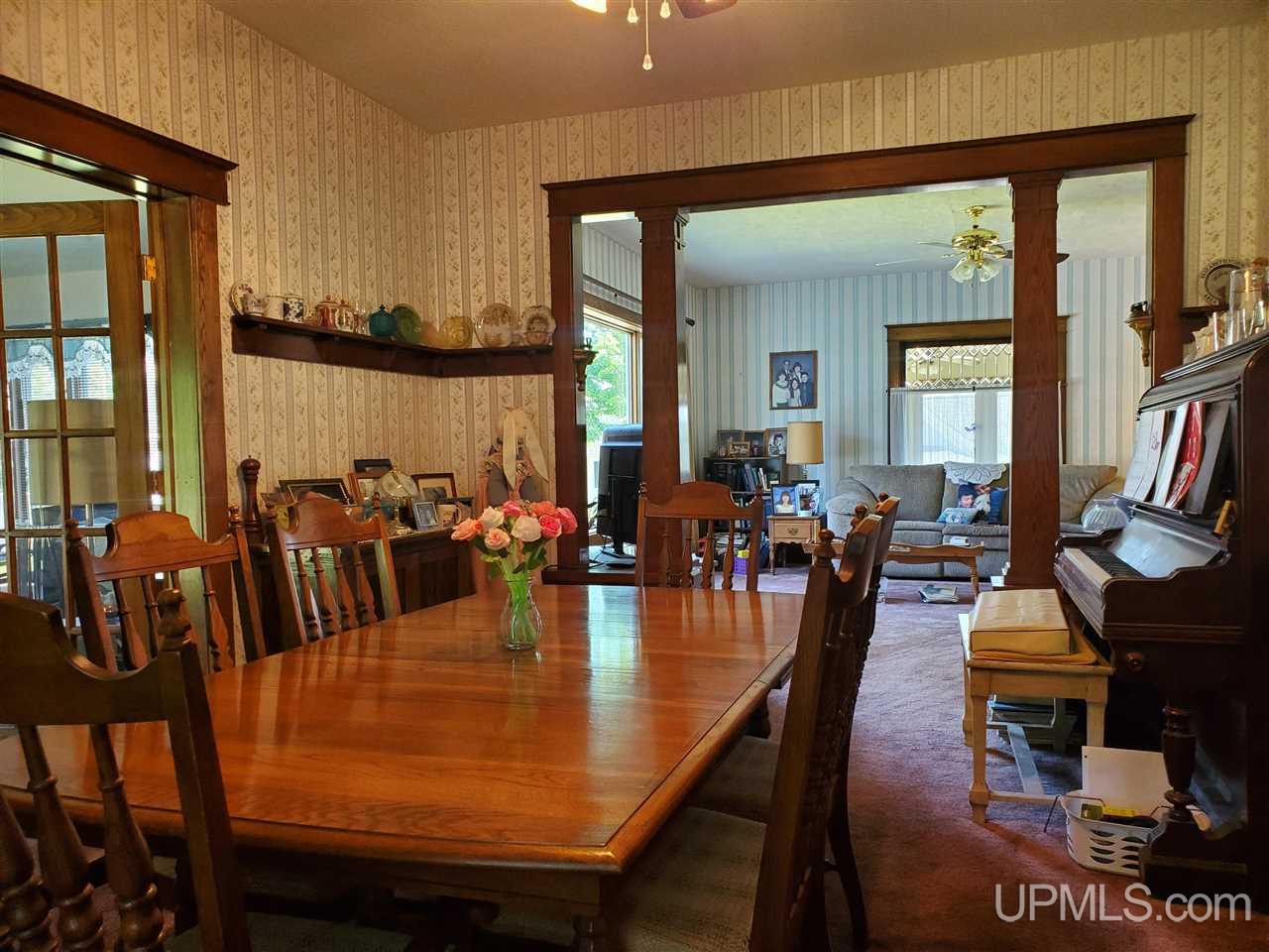 1249 Cedar Street Property Photo 5
