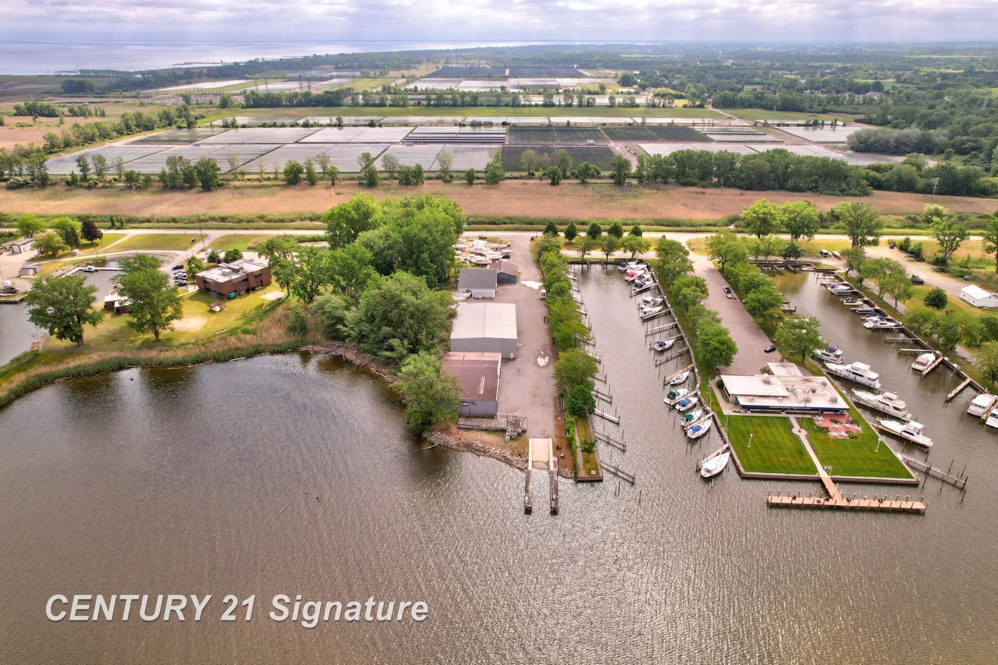 2363 Weadock Highway