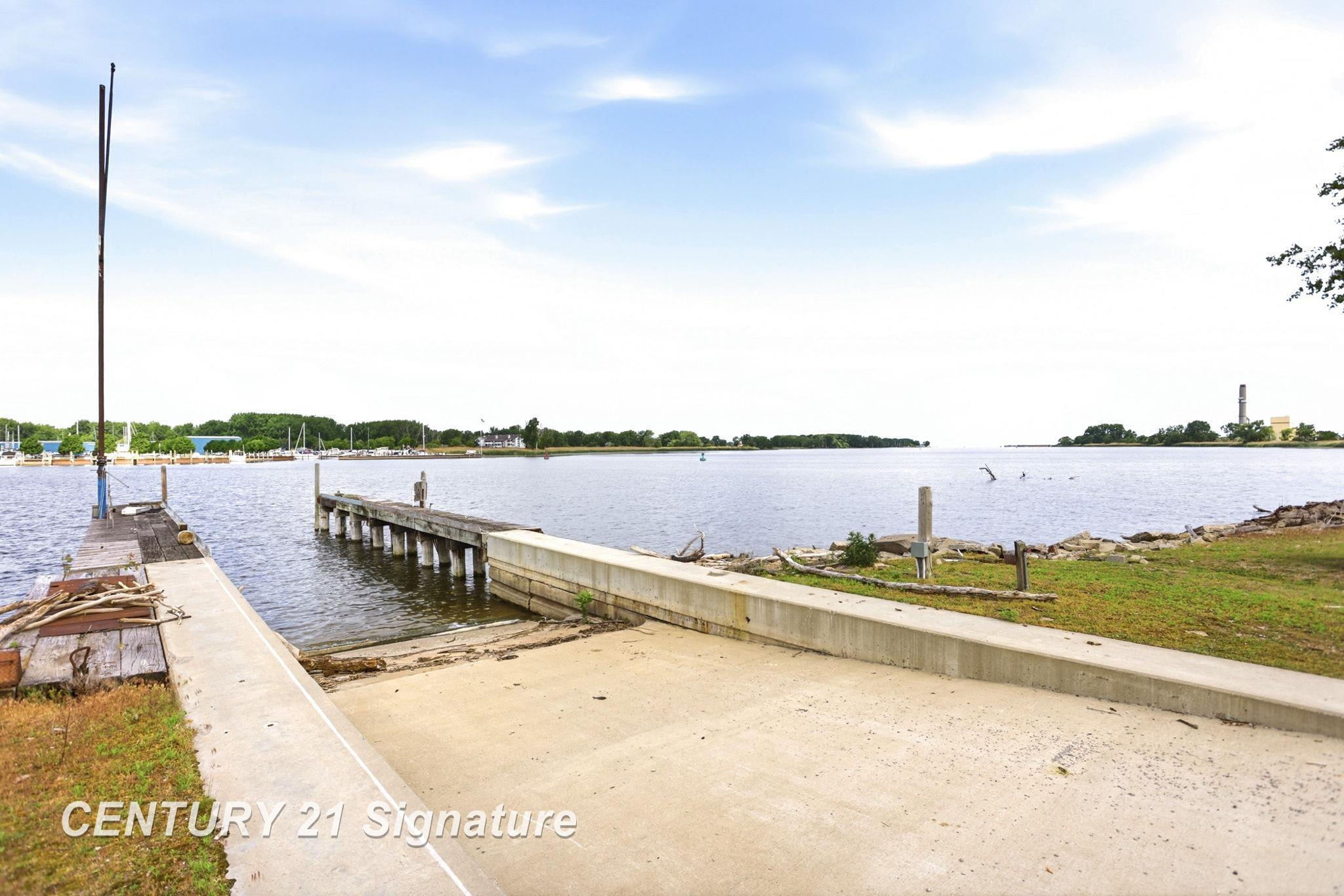 2363 Weadock Highway Property Photo 6