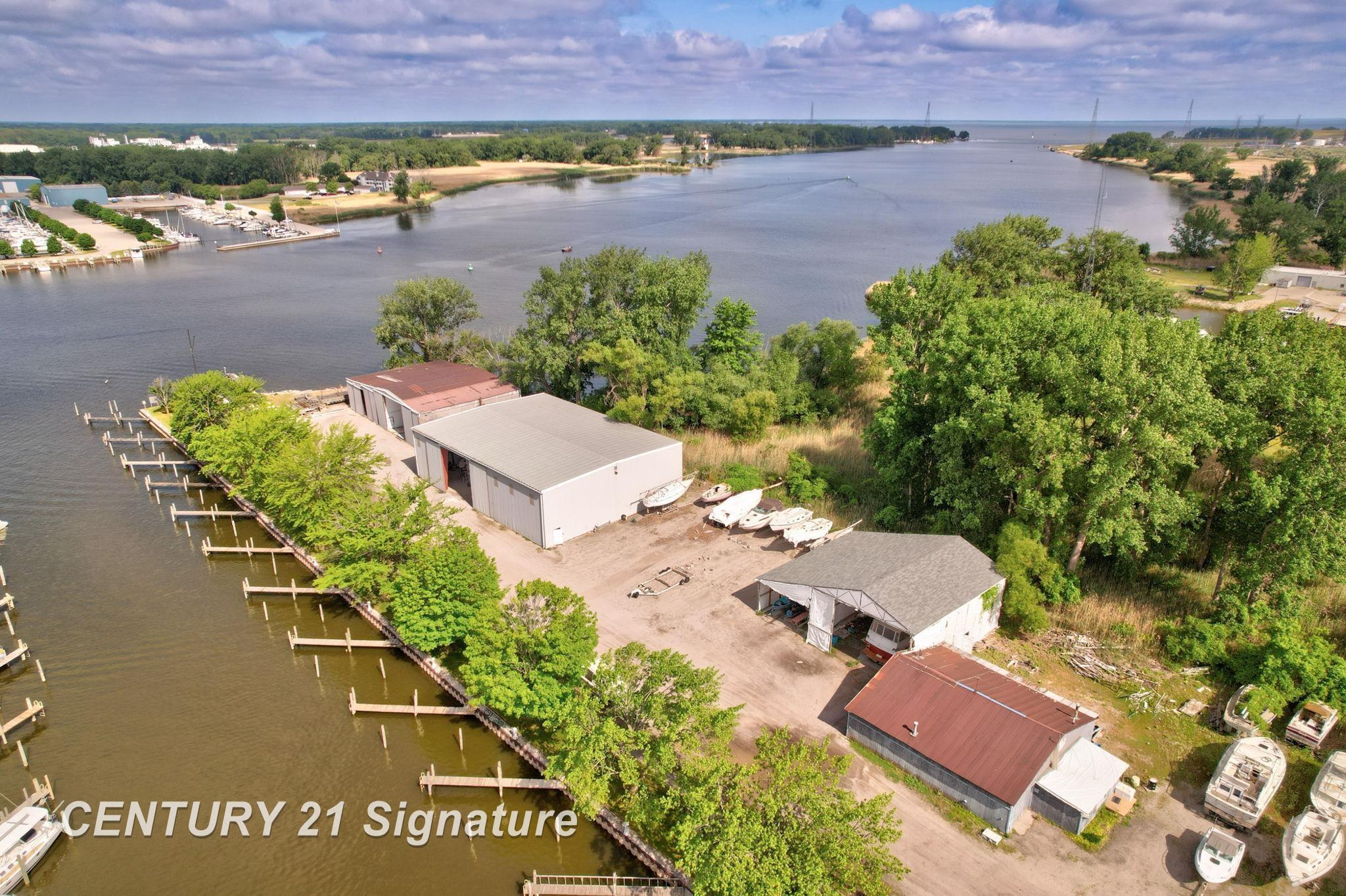 2363 Weadock Highway Property Photo 10