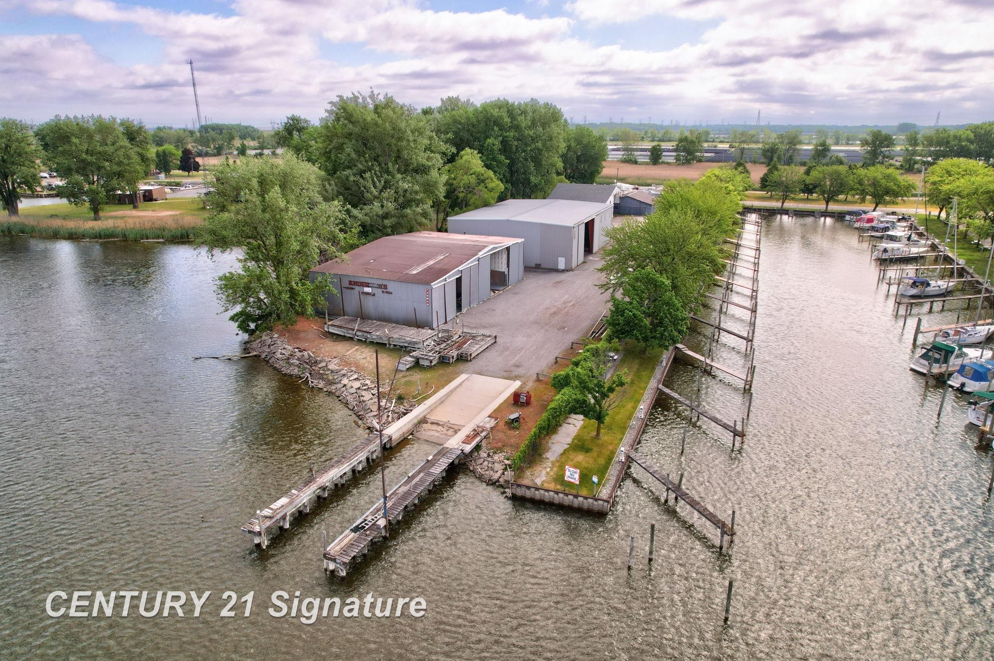 2363 Weadock Highway Property Photo 12