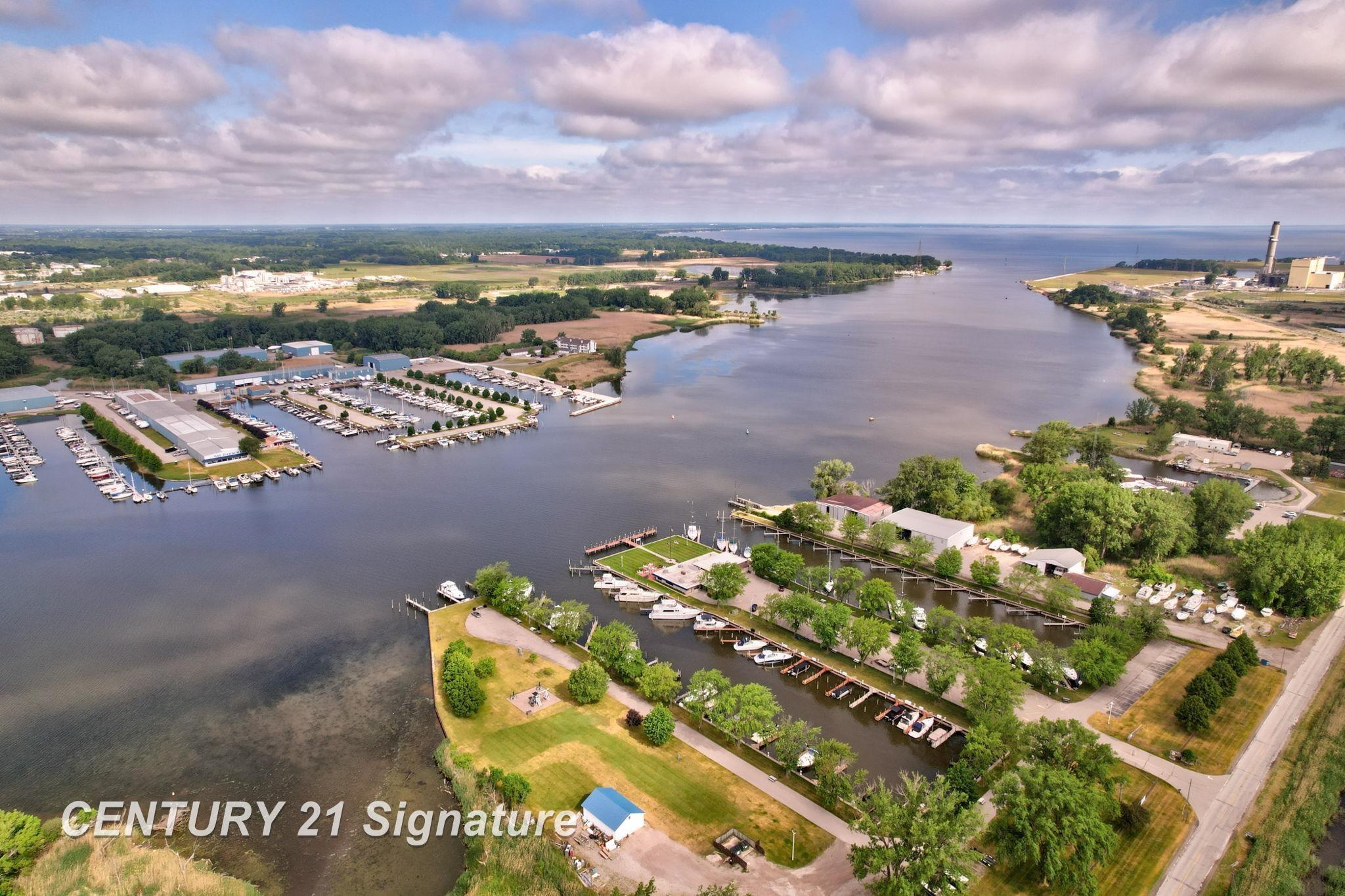 2363 Weadock Highway Property Photo 19