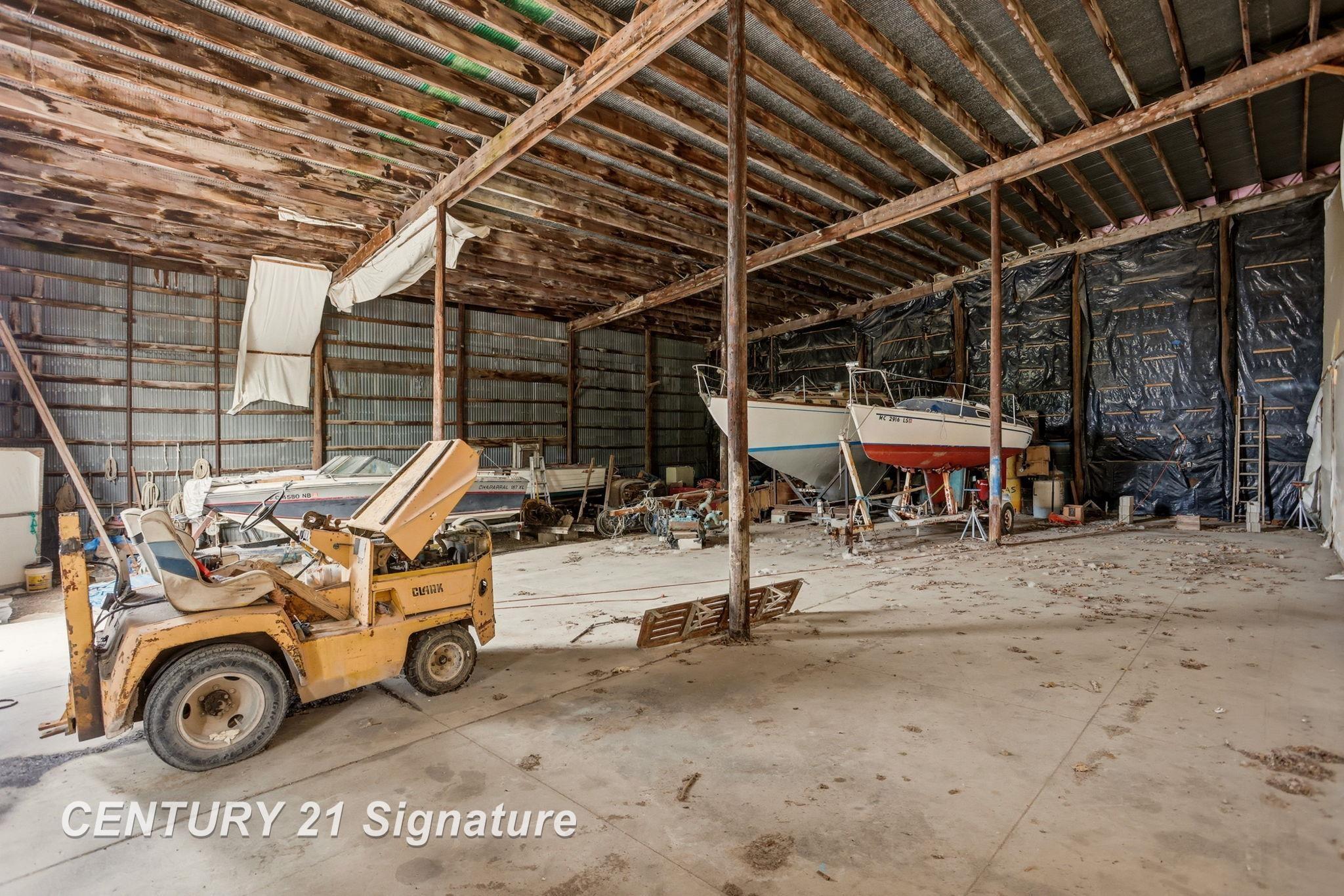 2363 Weadock Highway Property Photo 30