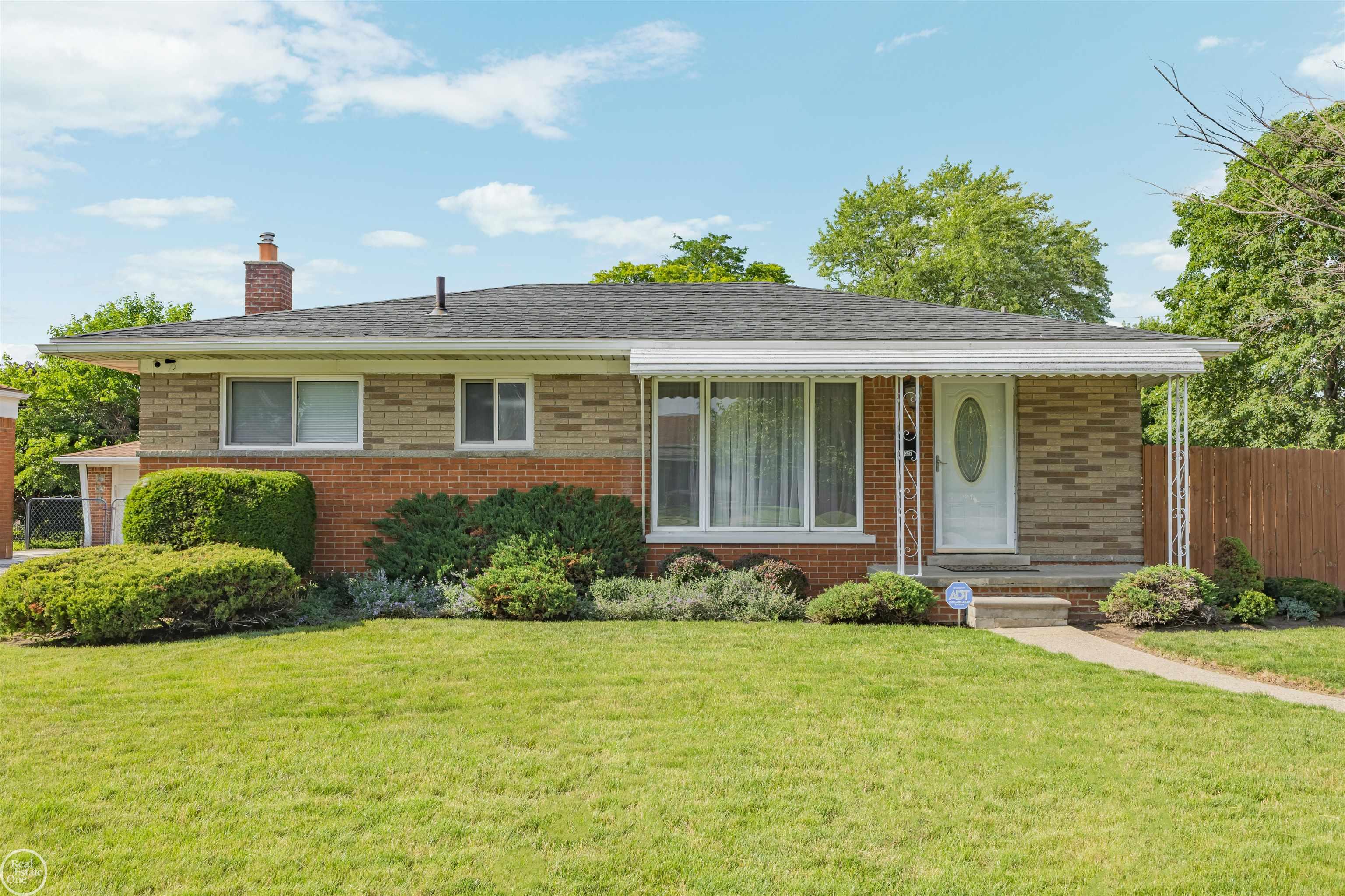 11927 Engleman Road Property Photo 1
