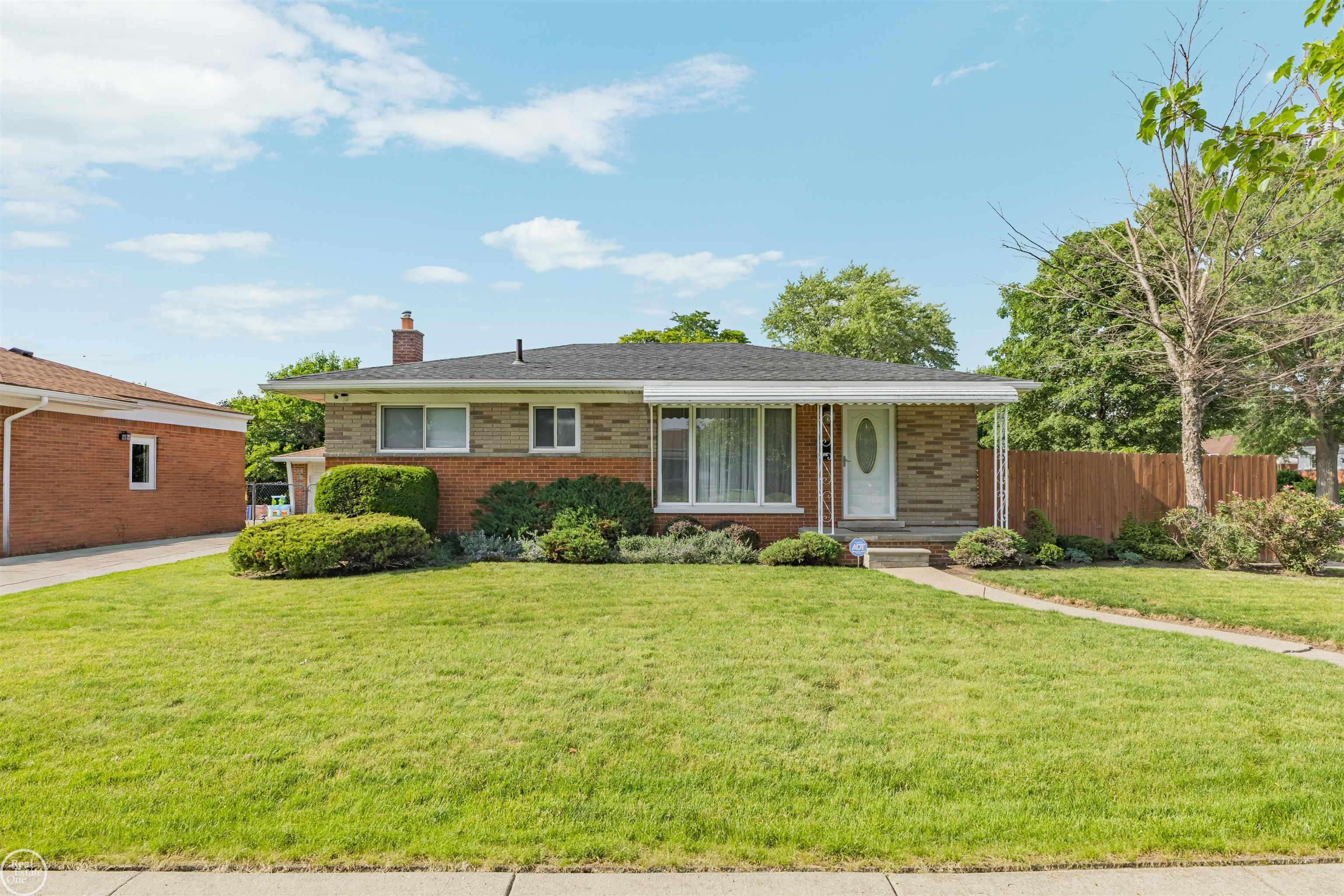 11927 Engleman Road Property Photo 6