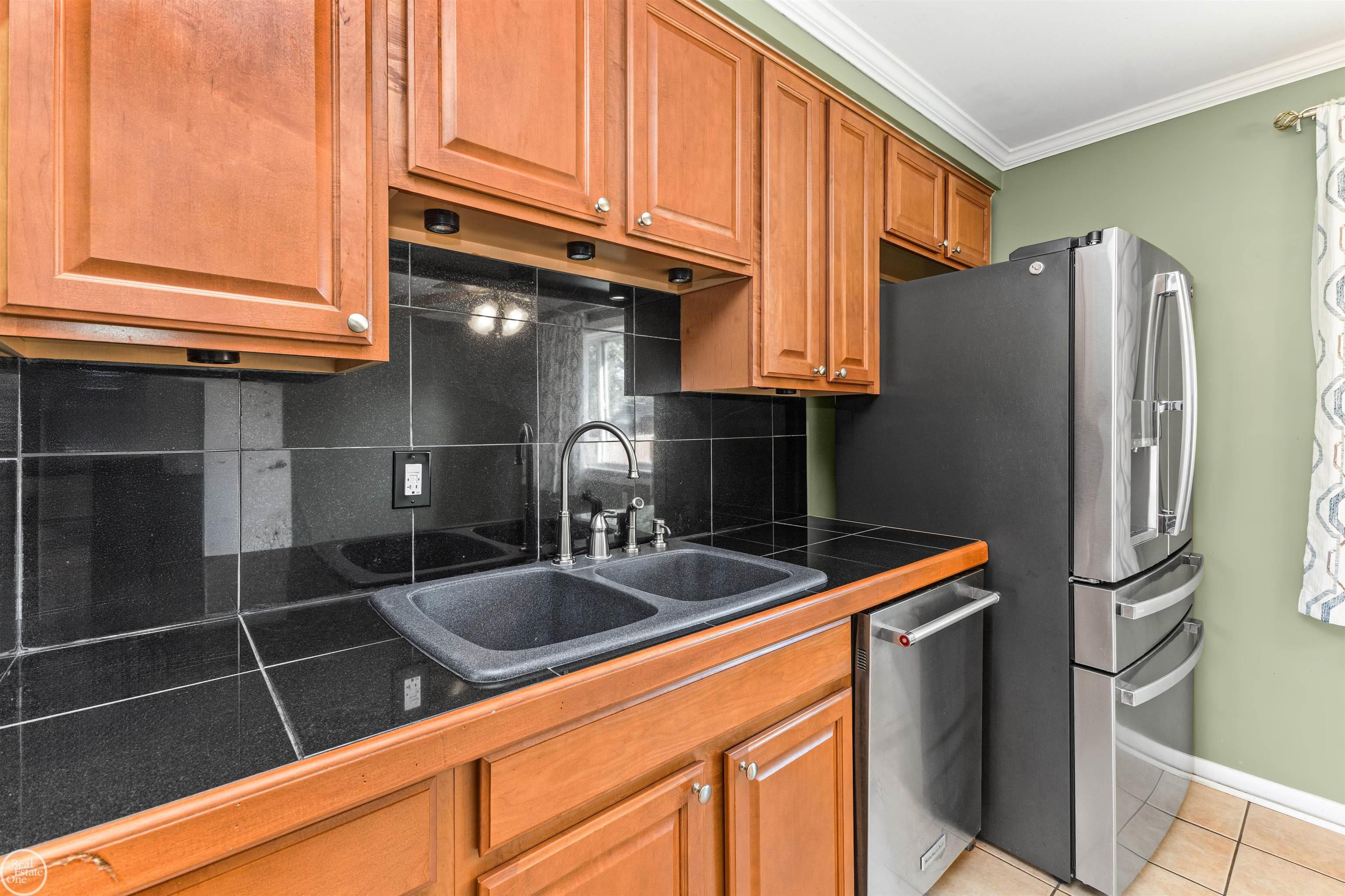 11927 Engleman Road Property Photo 15