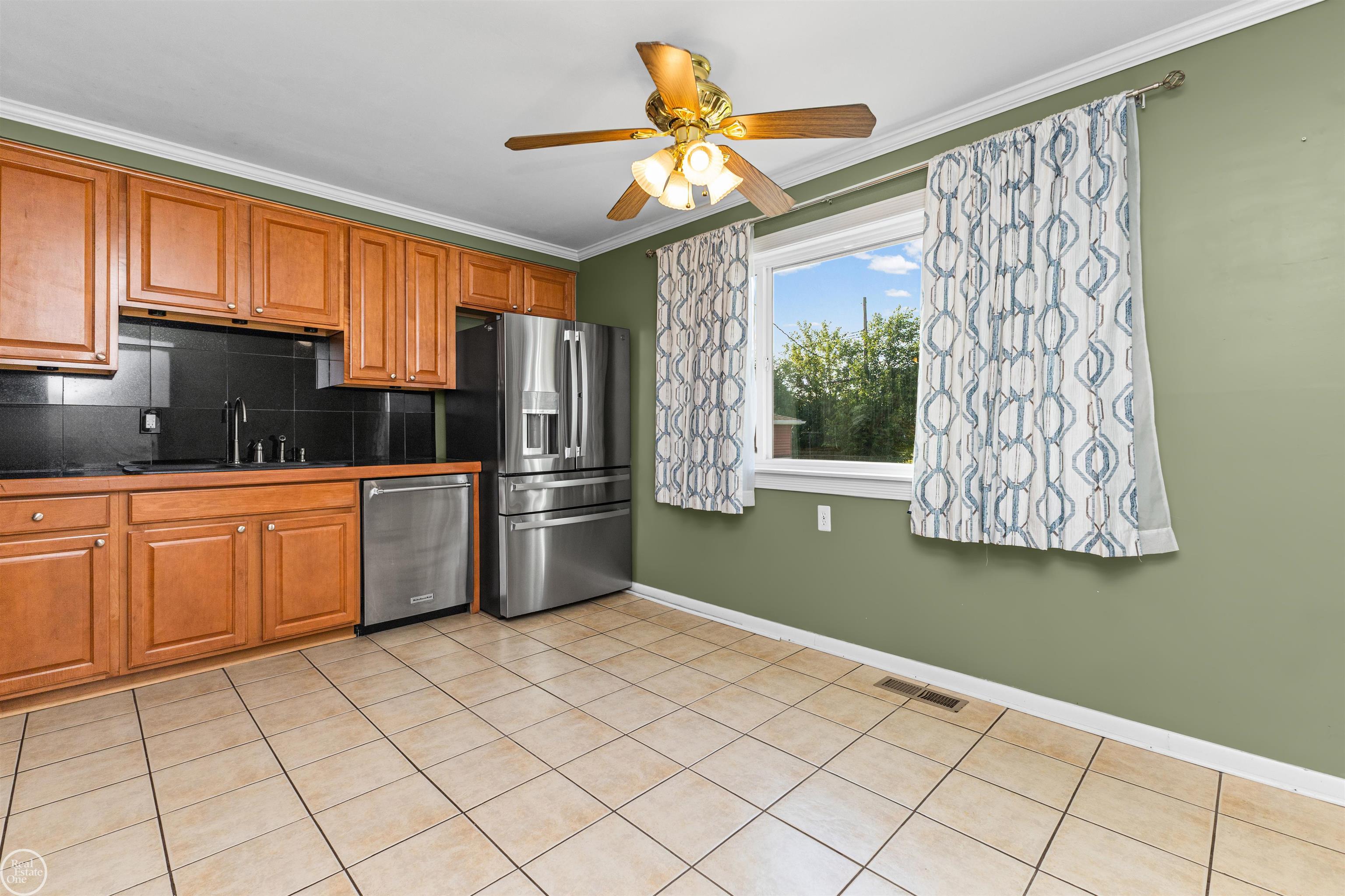 11927 Engleman Road Property Photo 20