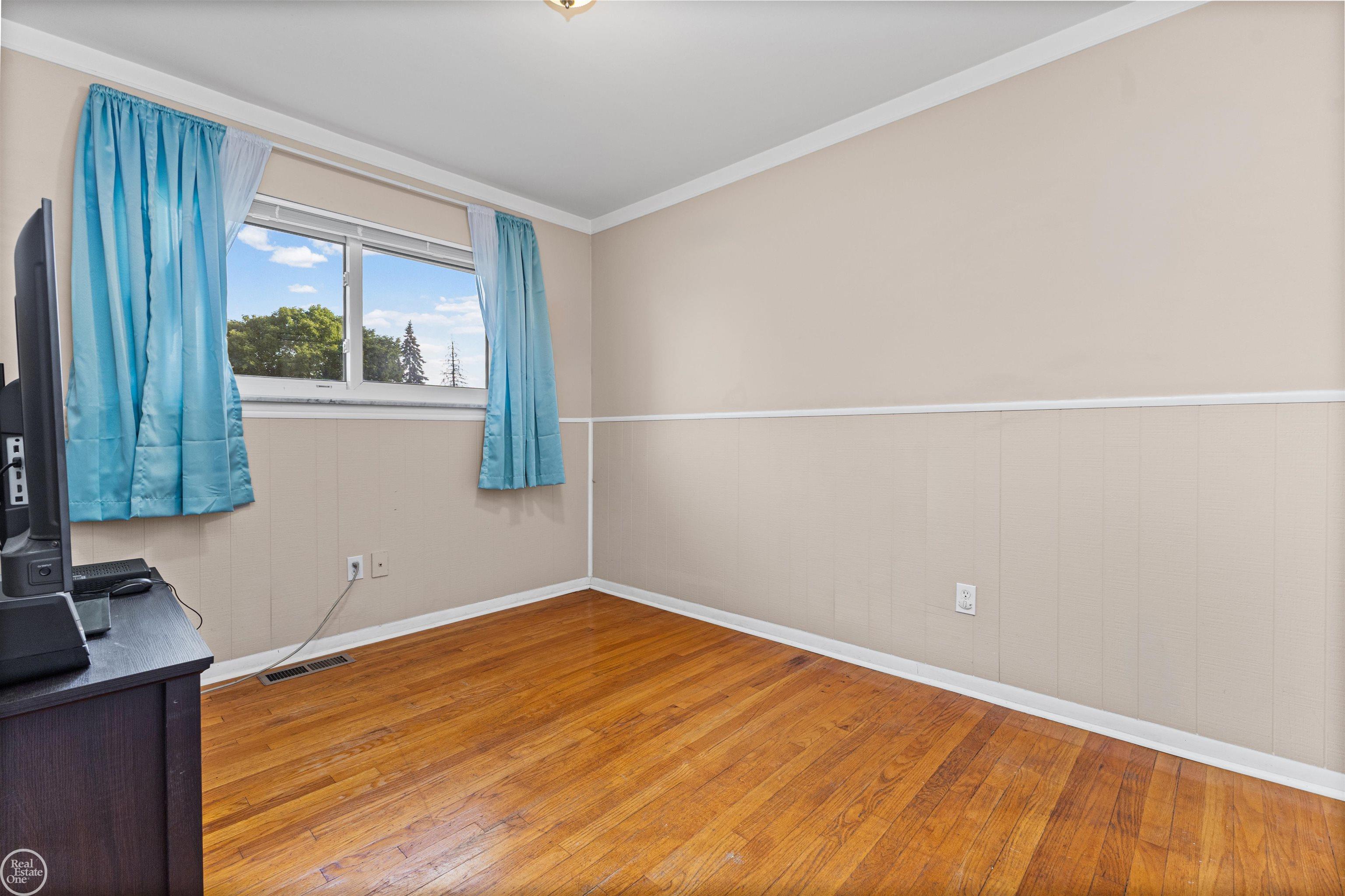 11927 Engleman Road Property Photo 22