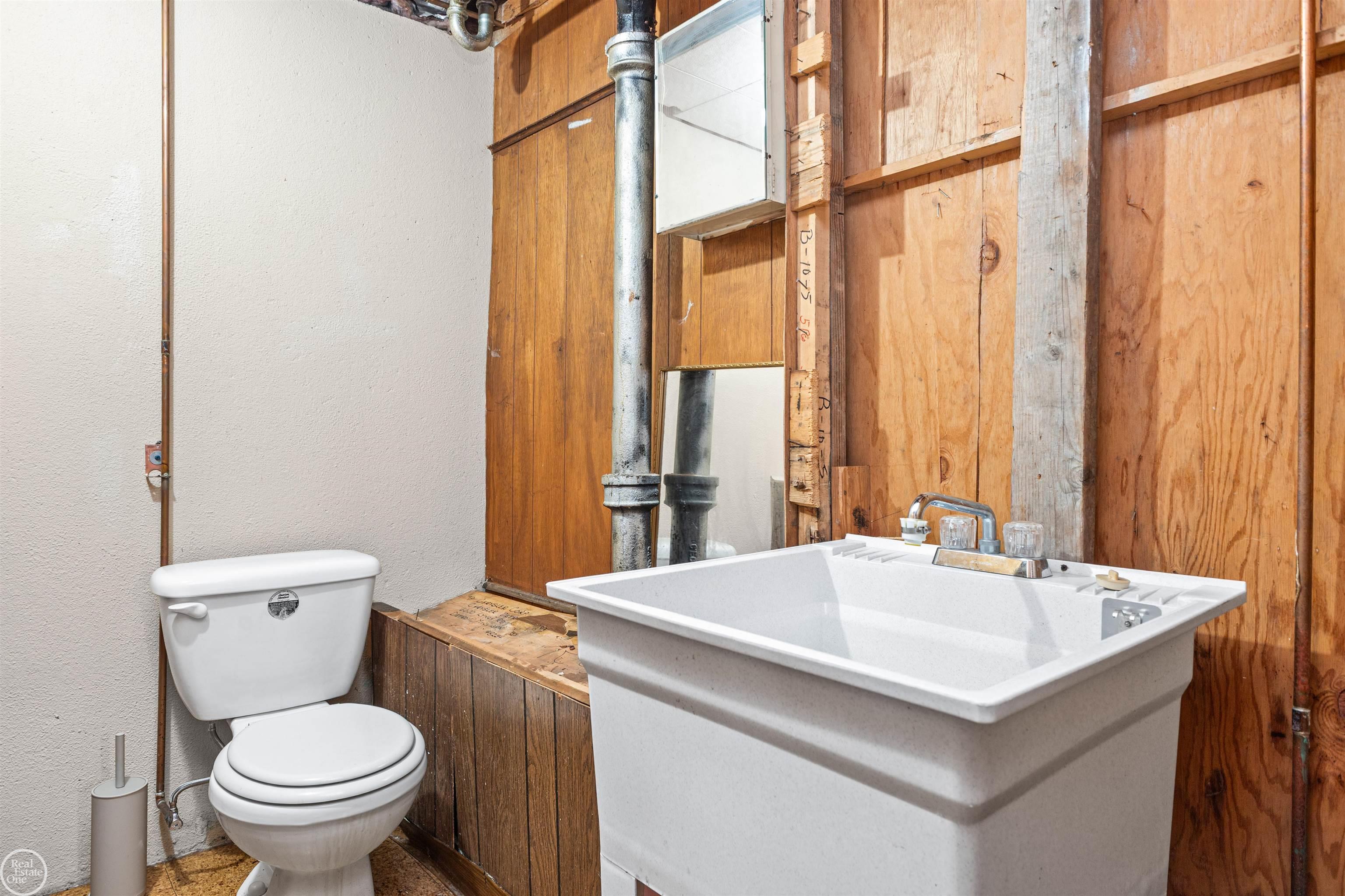 11927 Engleman Road Property Photo 37