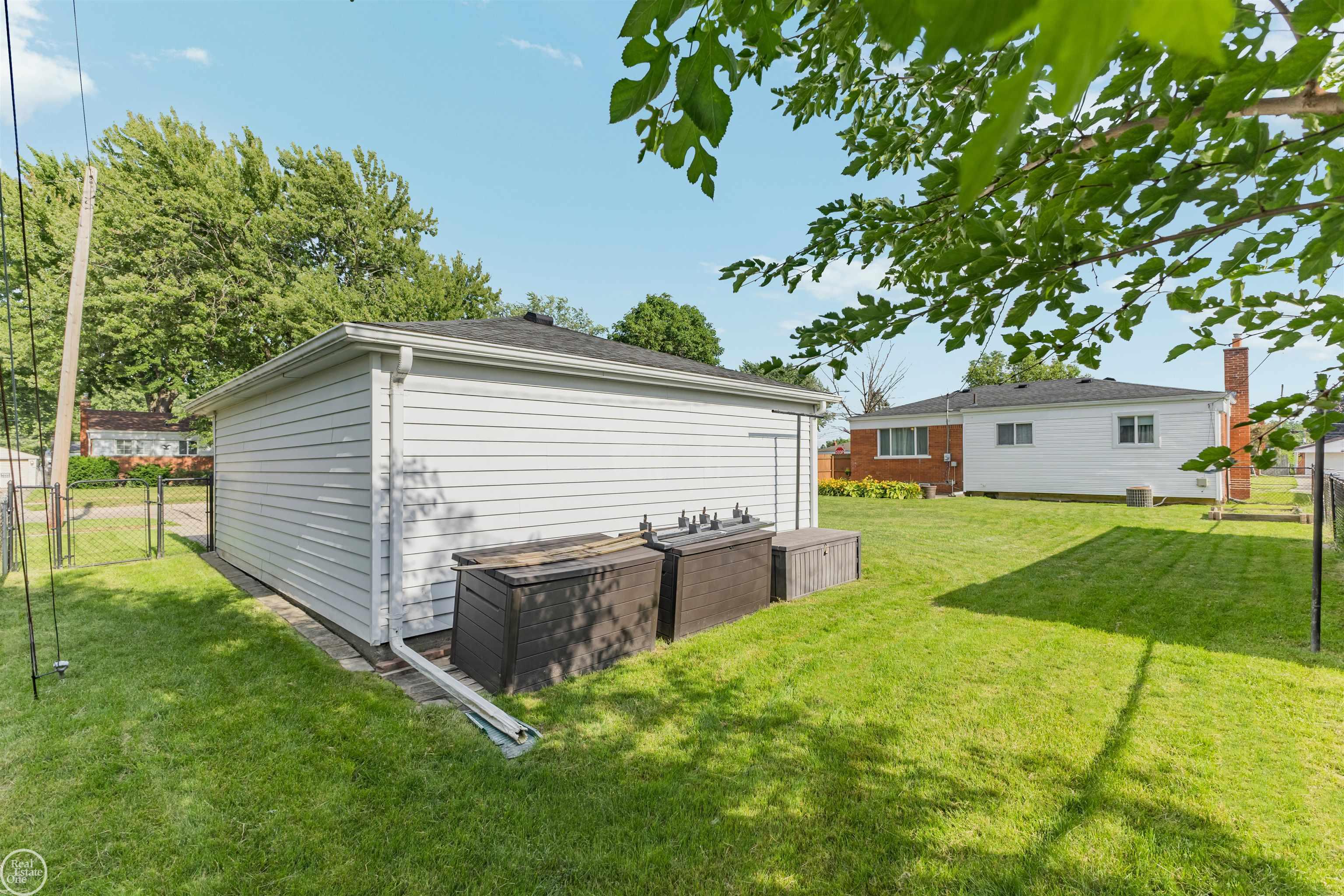 11927 Engleman Road Property Photo 42