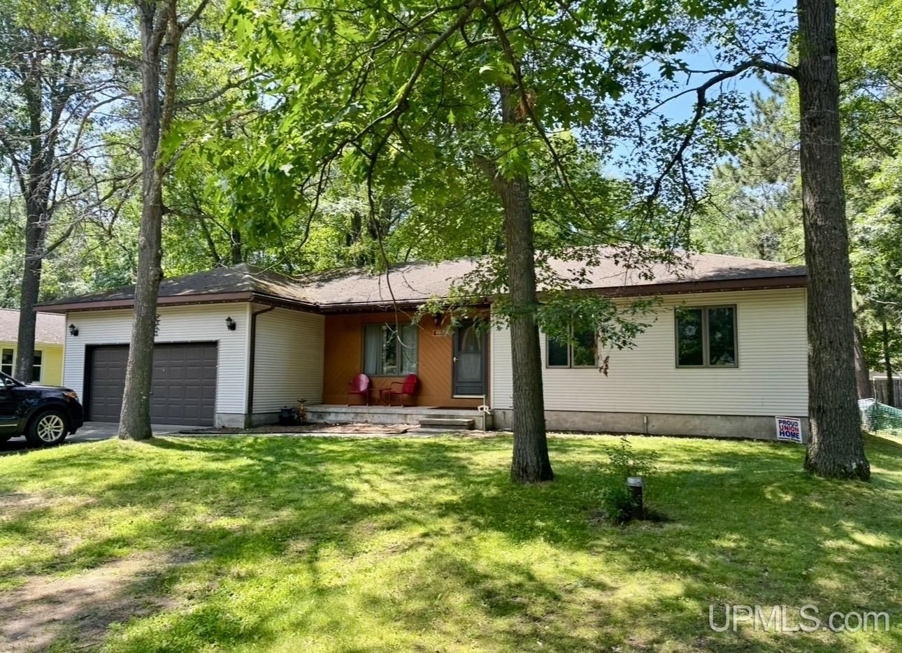 5751 Pine 0.25 Street
