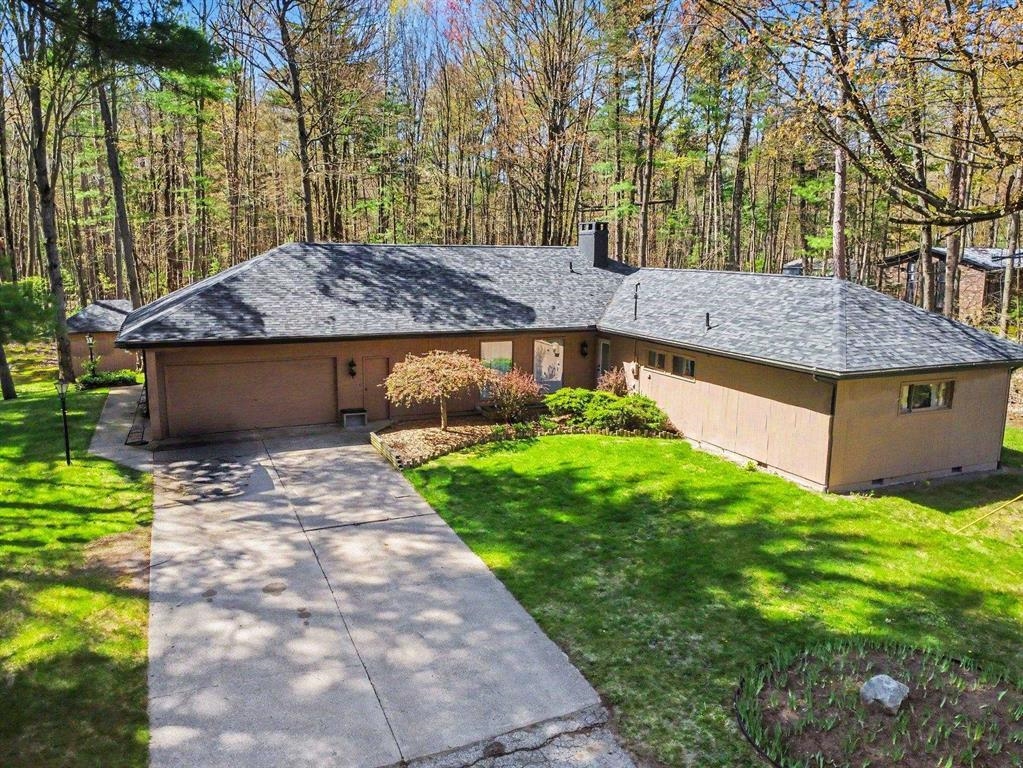 547 W Peterson Drive Property Photo 1