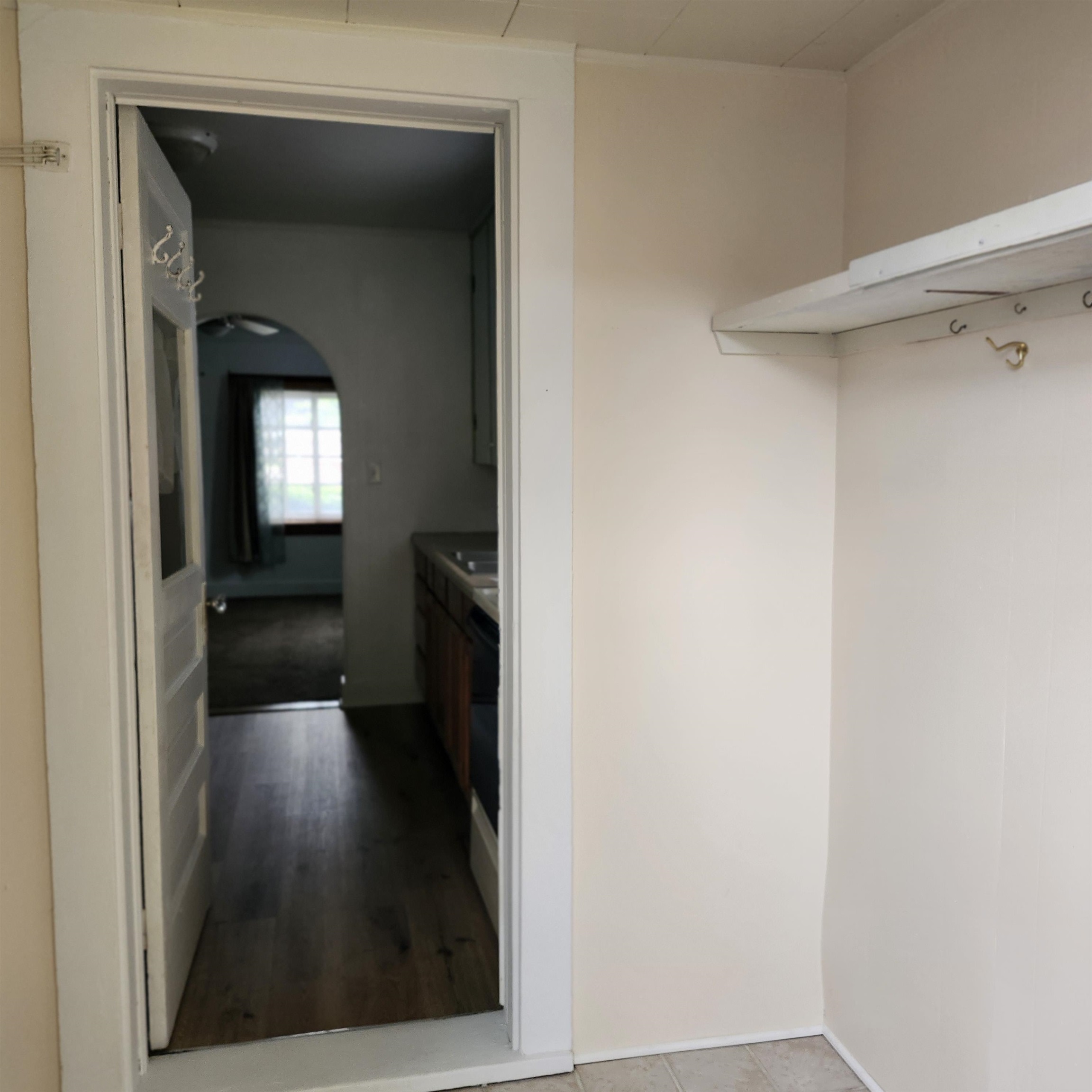 435 E Cedar Avenue Property Photo 6