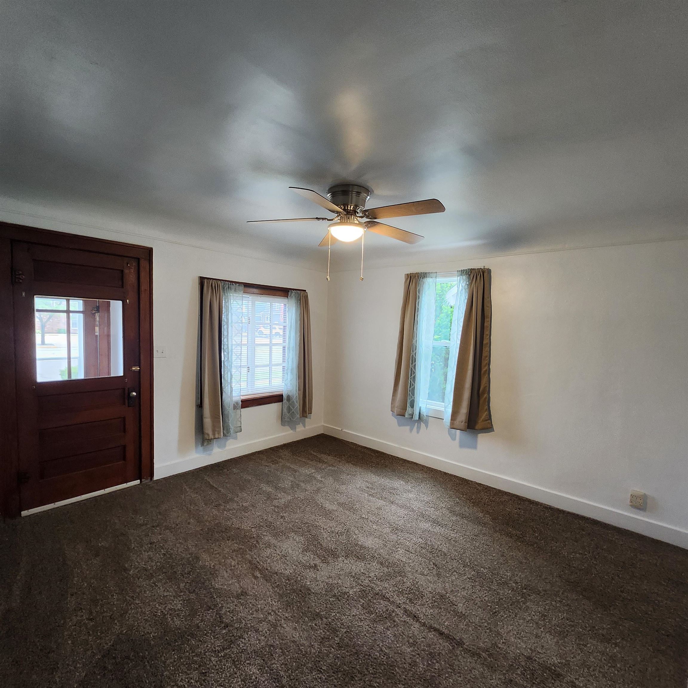 435 E Cedar Avenue Property Photo 9