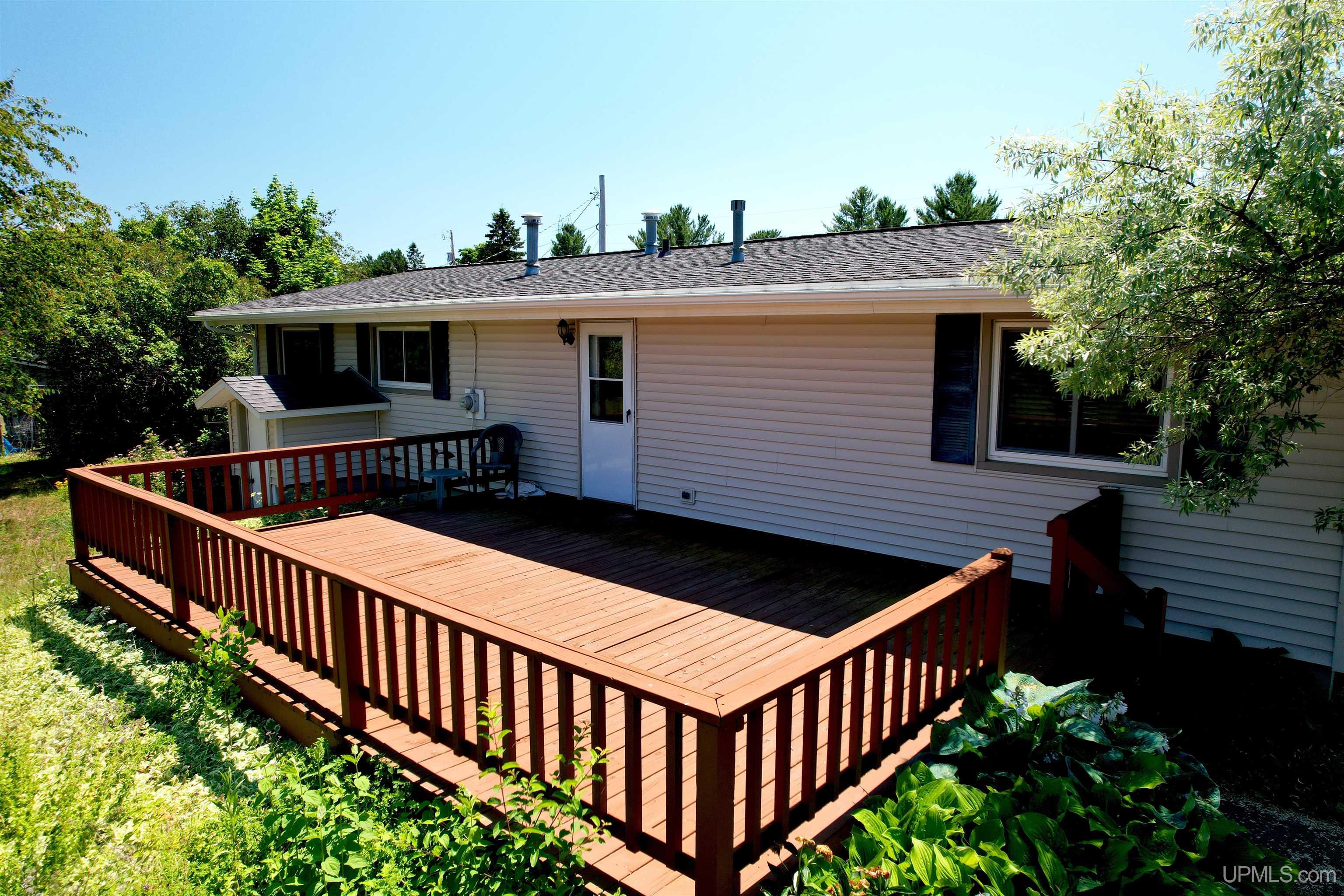 1611 W Atlantic Street Property Photo 2