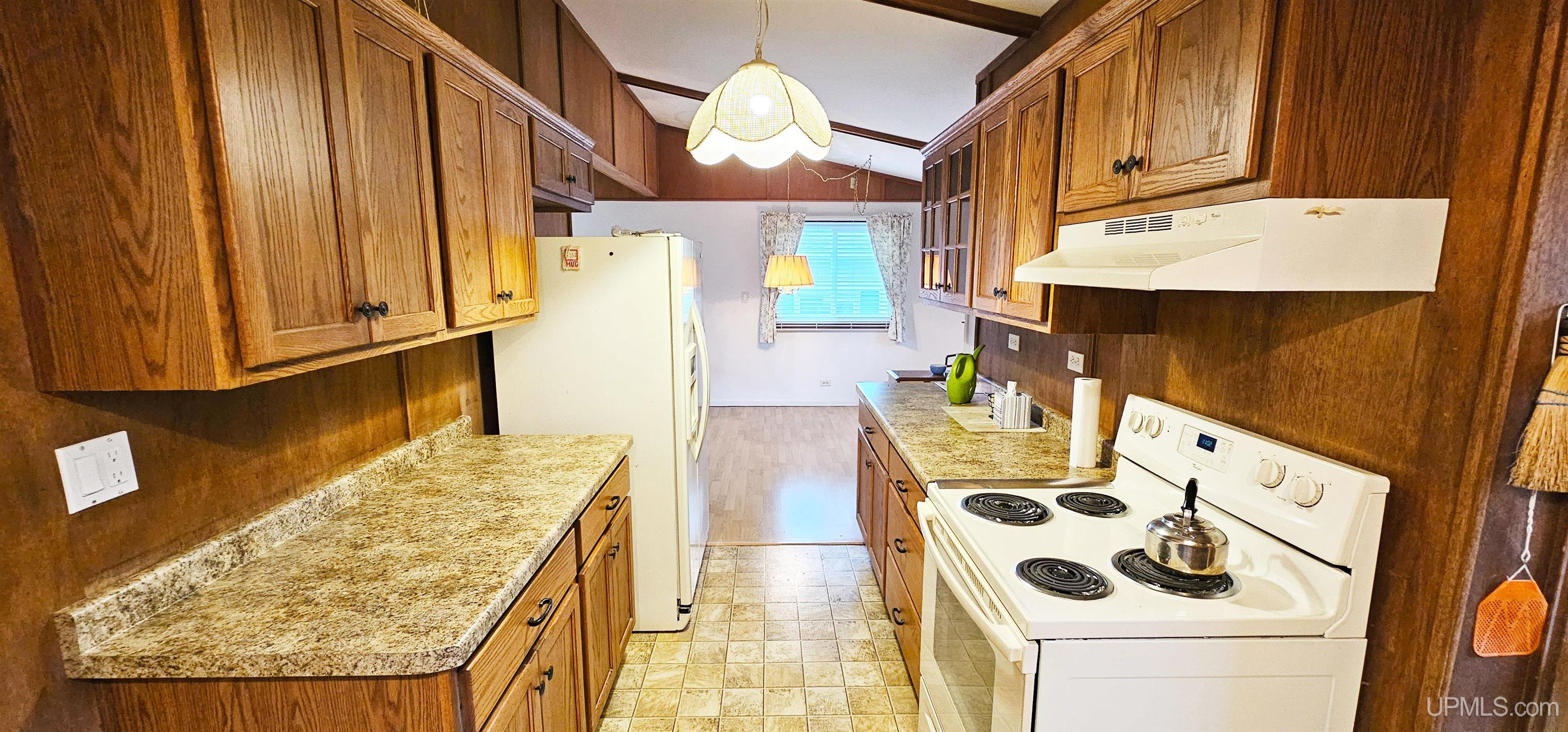 1611 W Atlantic Street Property Photo 9