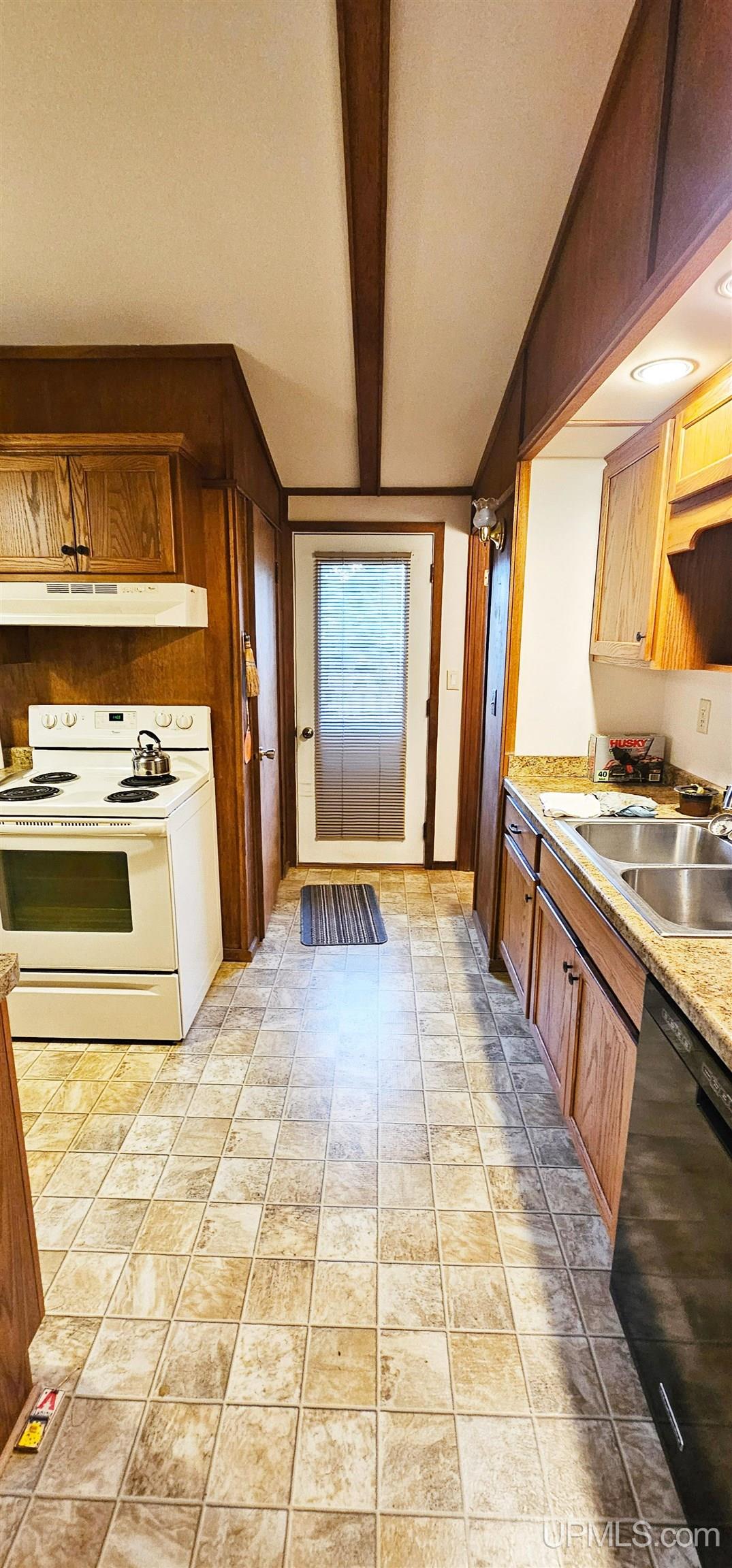 1611 W Atlantic Street Property Photo 10