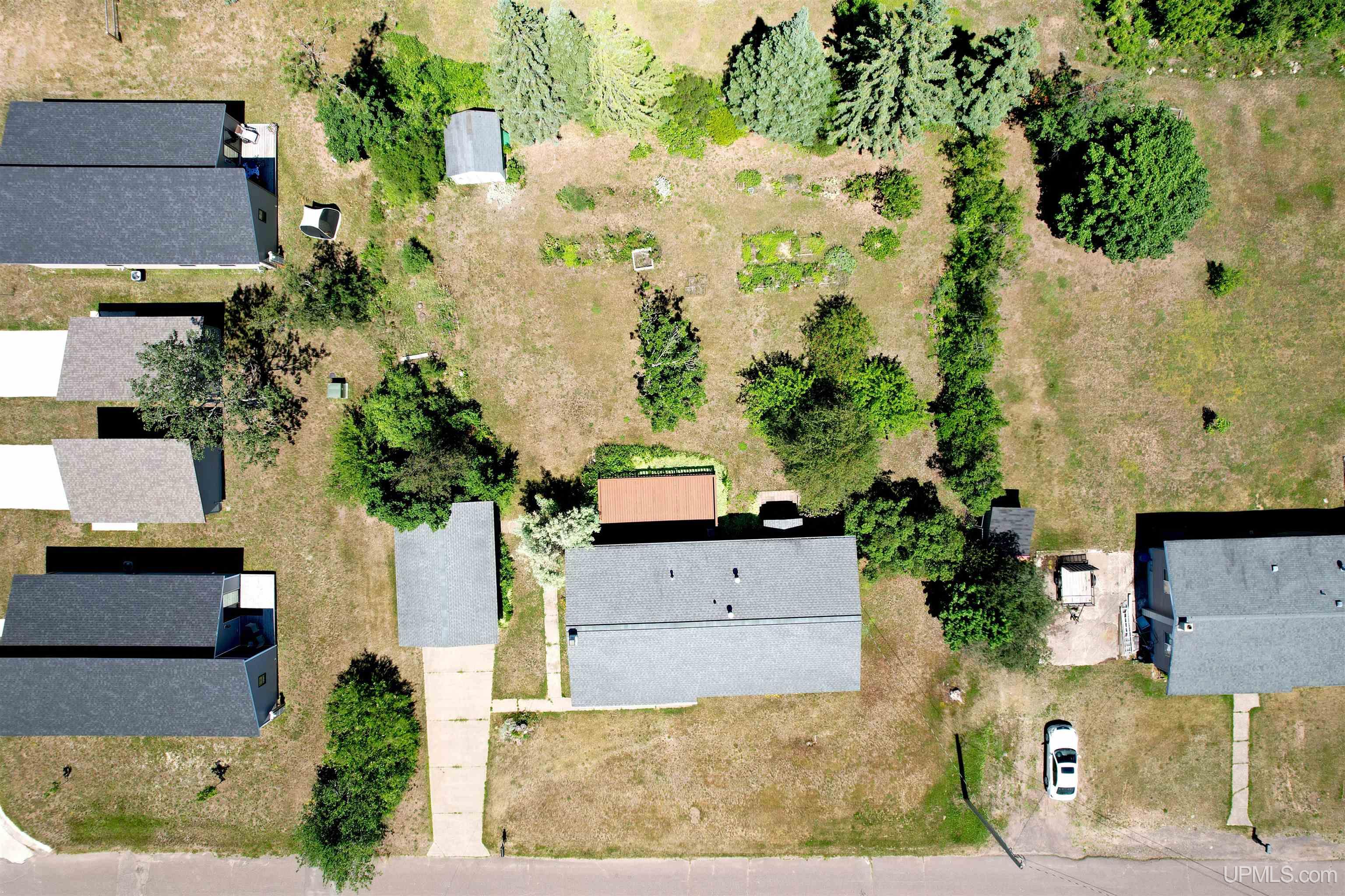 1611 W Atlantic Street Property Photo 40