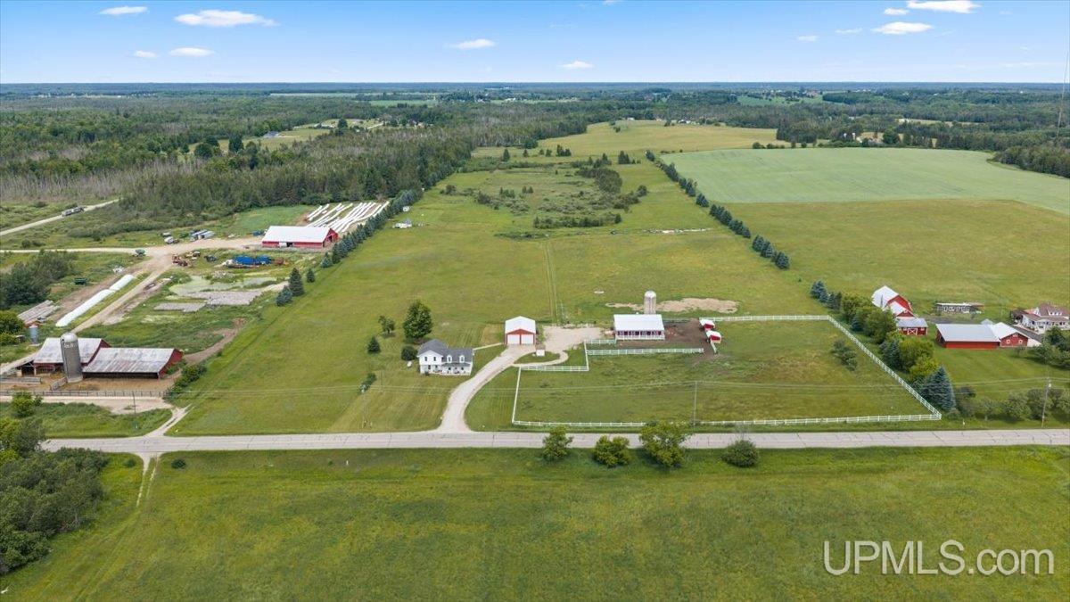 3774 18th Road Property Photo 5
