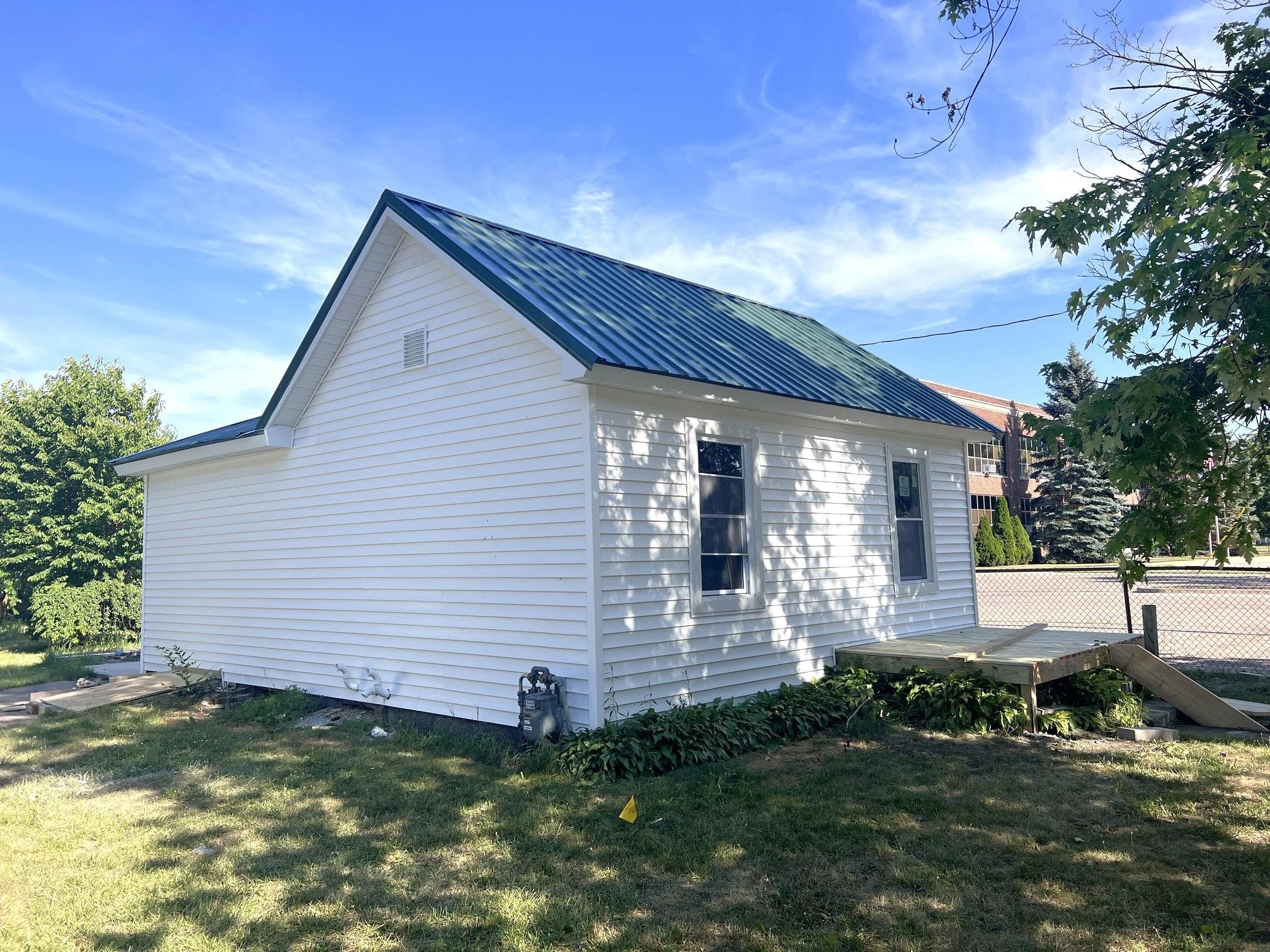 629 Alger Street Property Photo 1