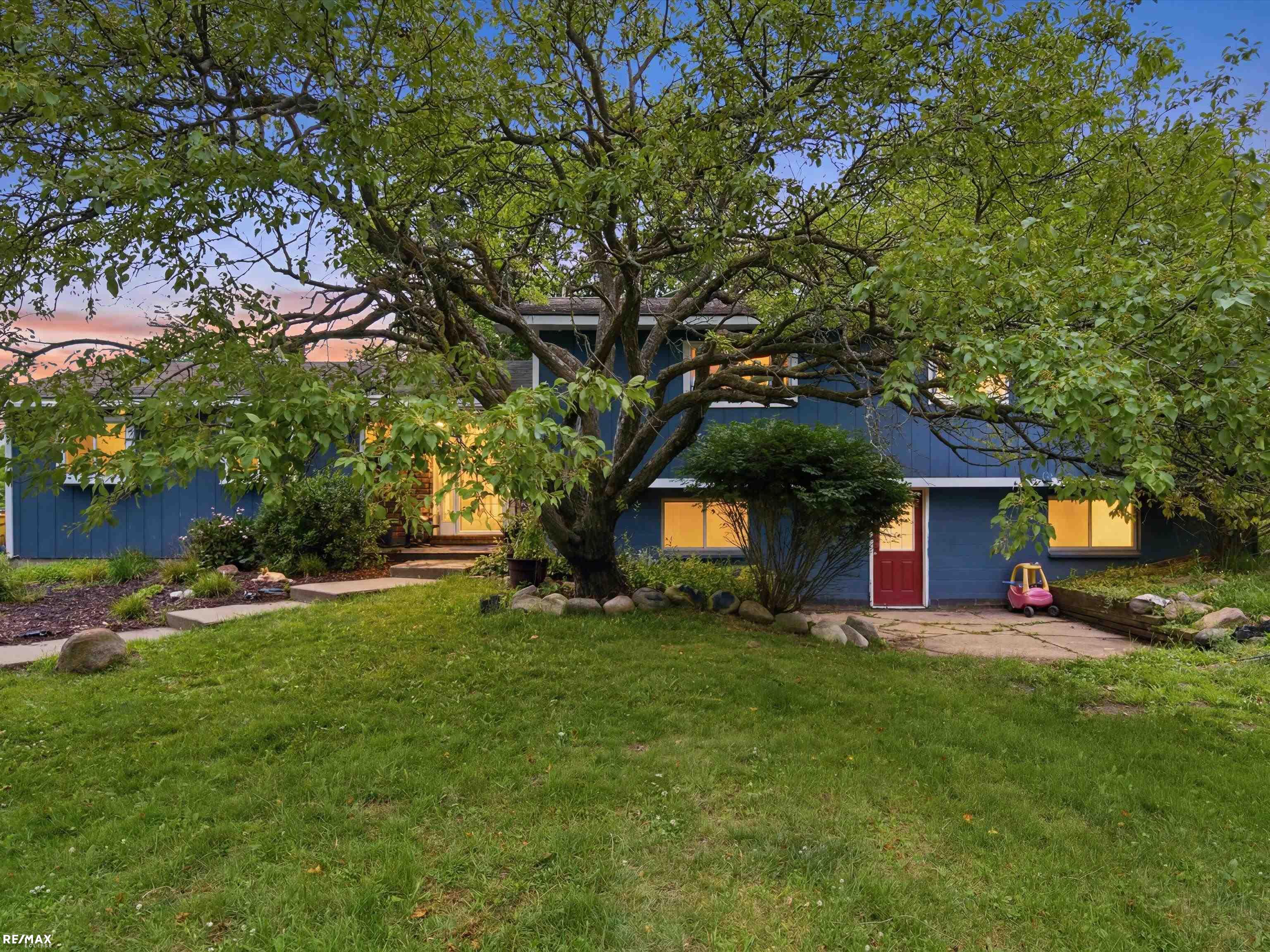 3111 Howland Road