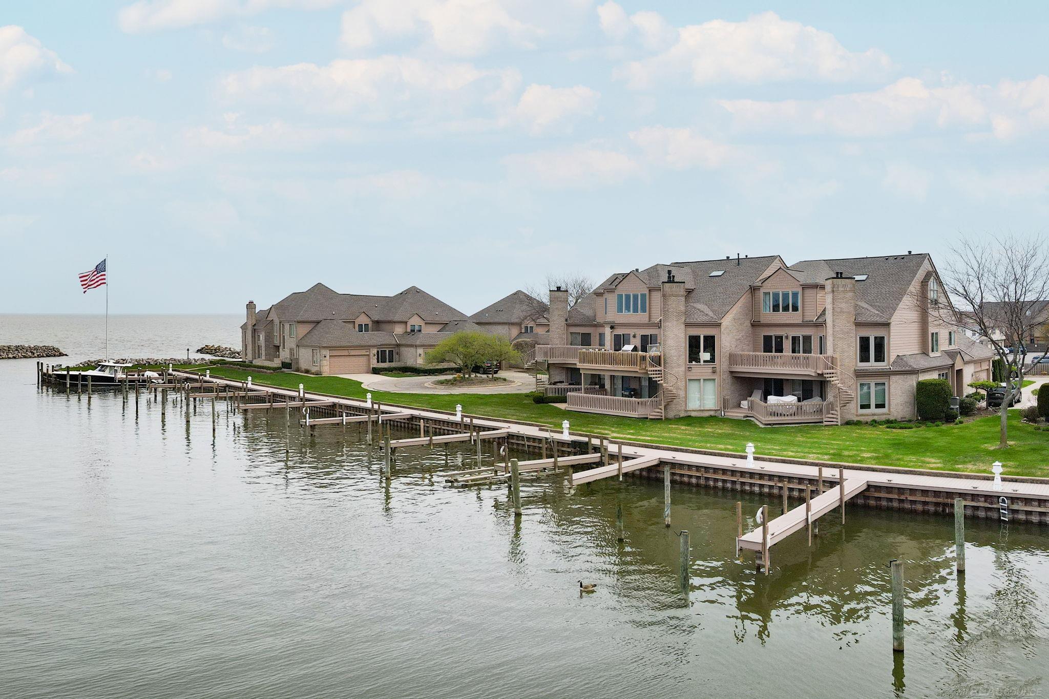 26230 Harbour Pointe Drive Property Photo 1