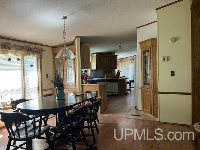 21564 Denton Road Property Photo 6