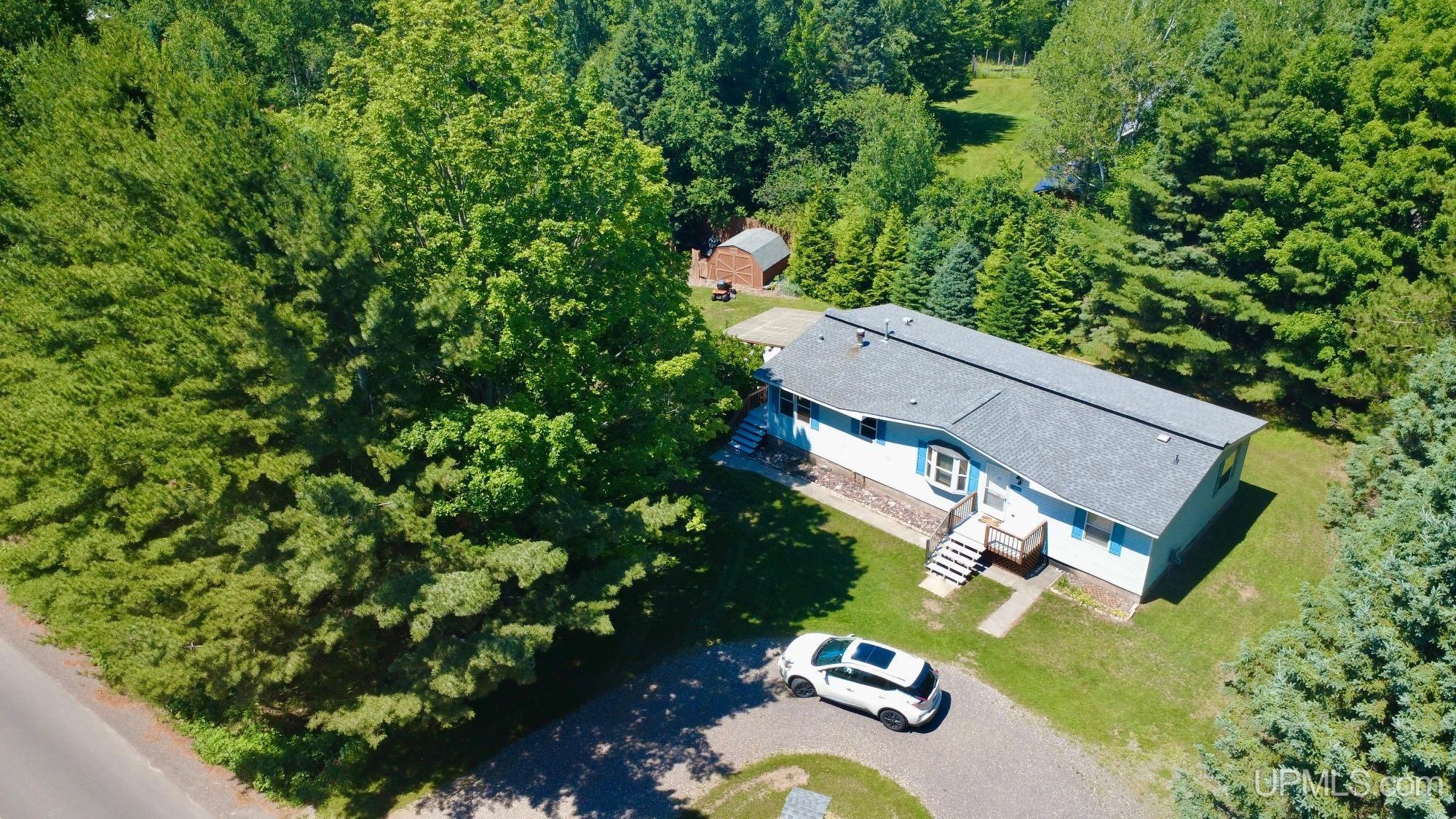 21564 Denton Road Property Photo 6