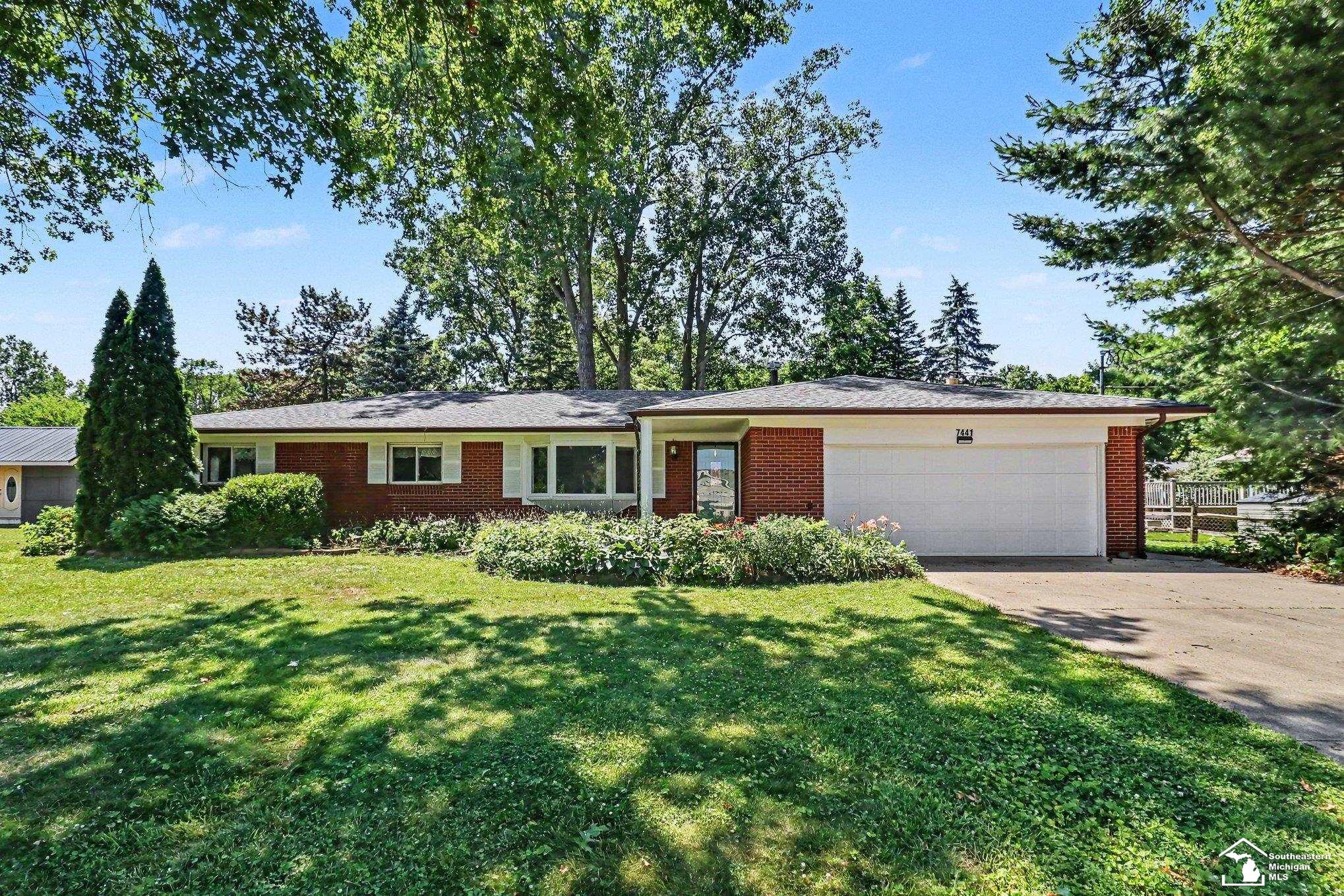 7441 Indian Road Property Photo 1