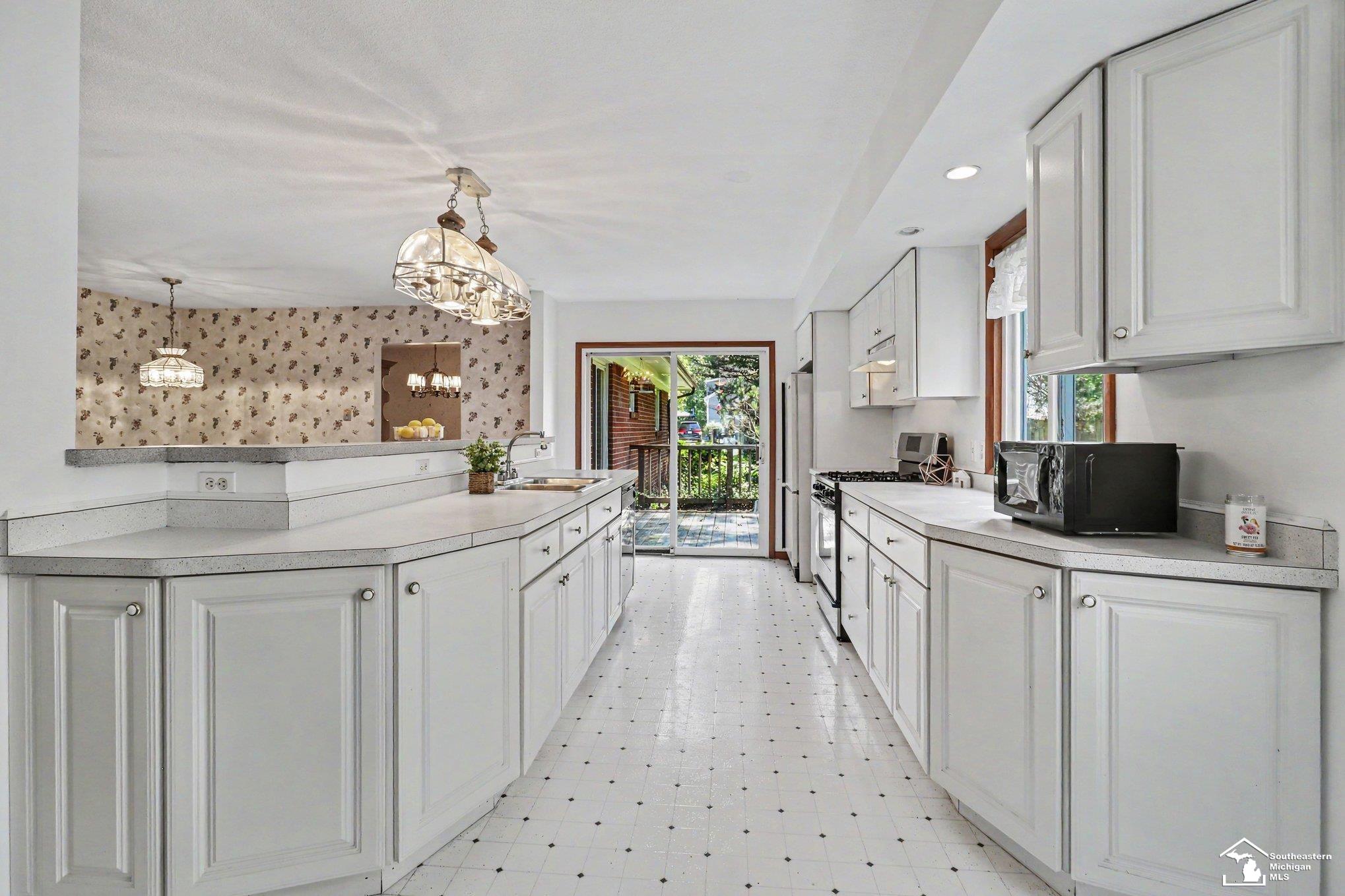 7441 Indian Road Property Photo 11