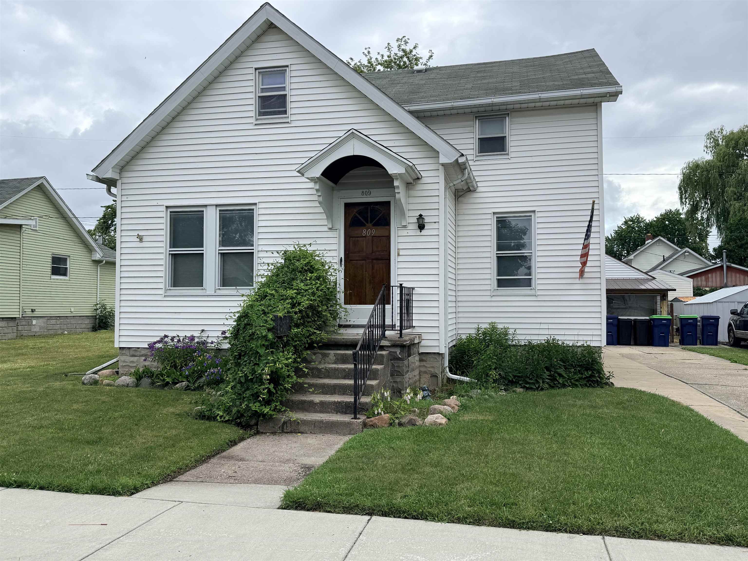 809 Marsac Street Property Photo 1