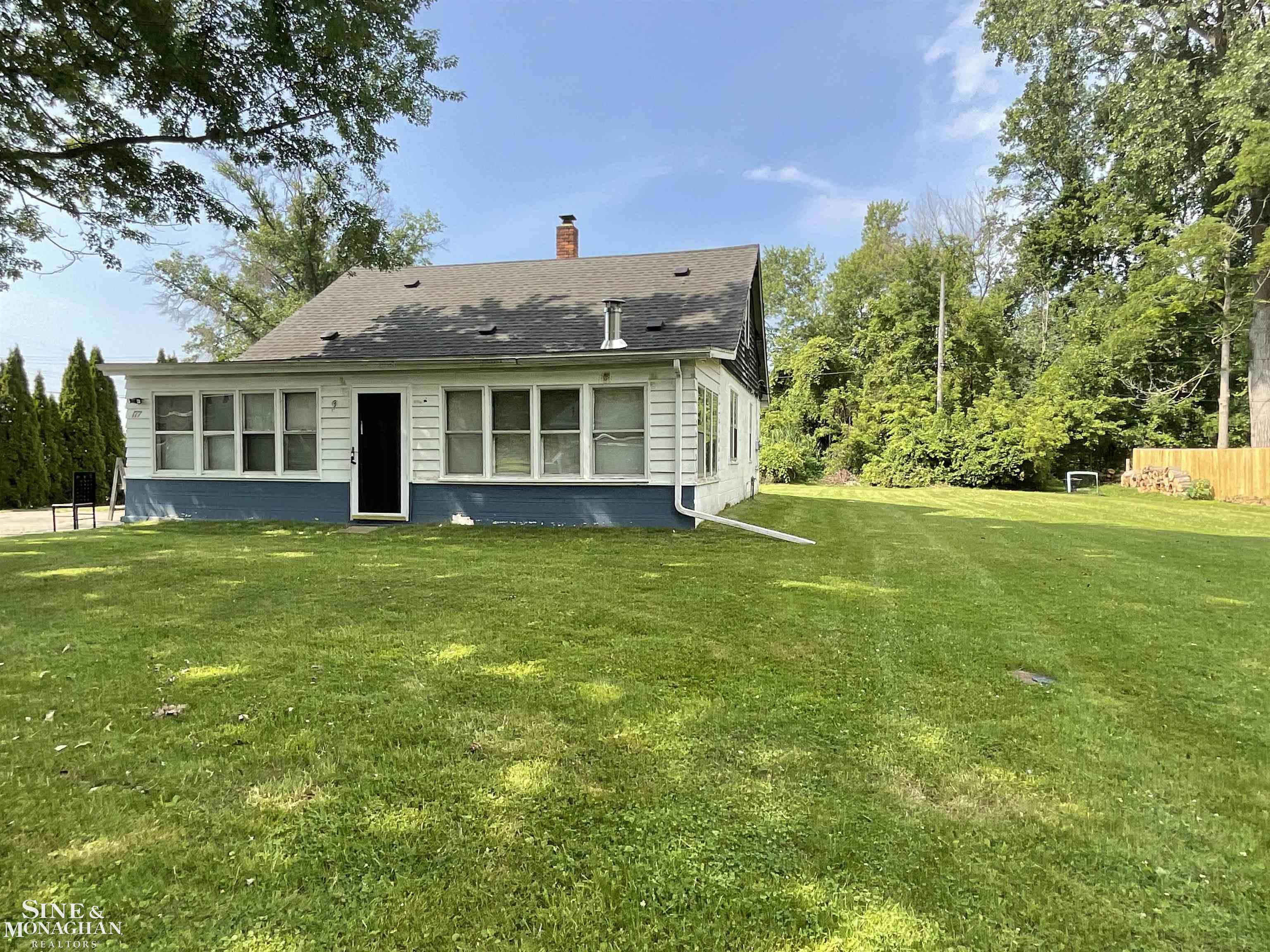 177 Williams Street Property Photo 3