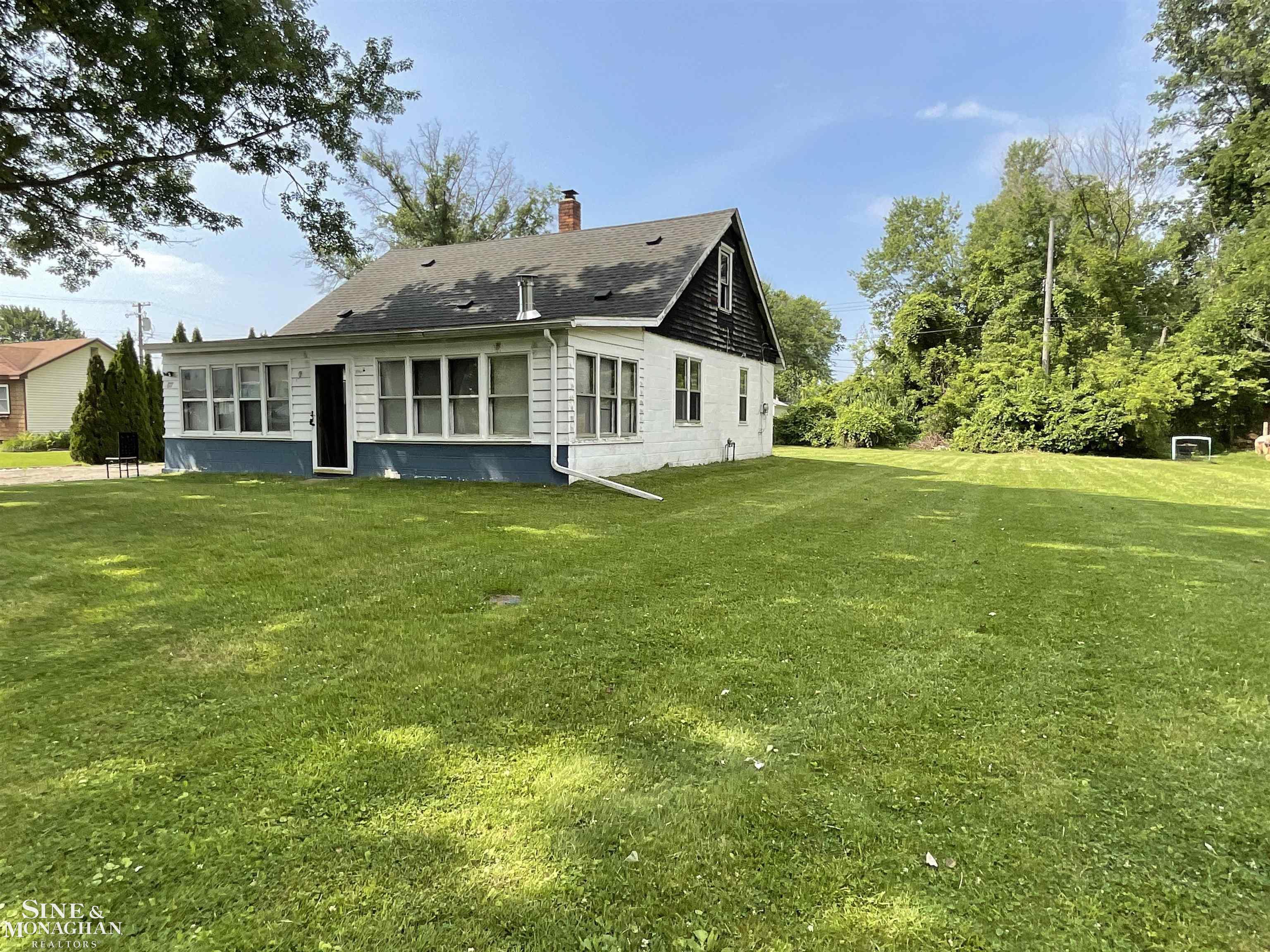 177 Williams Street Property Photo 4