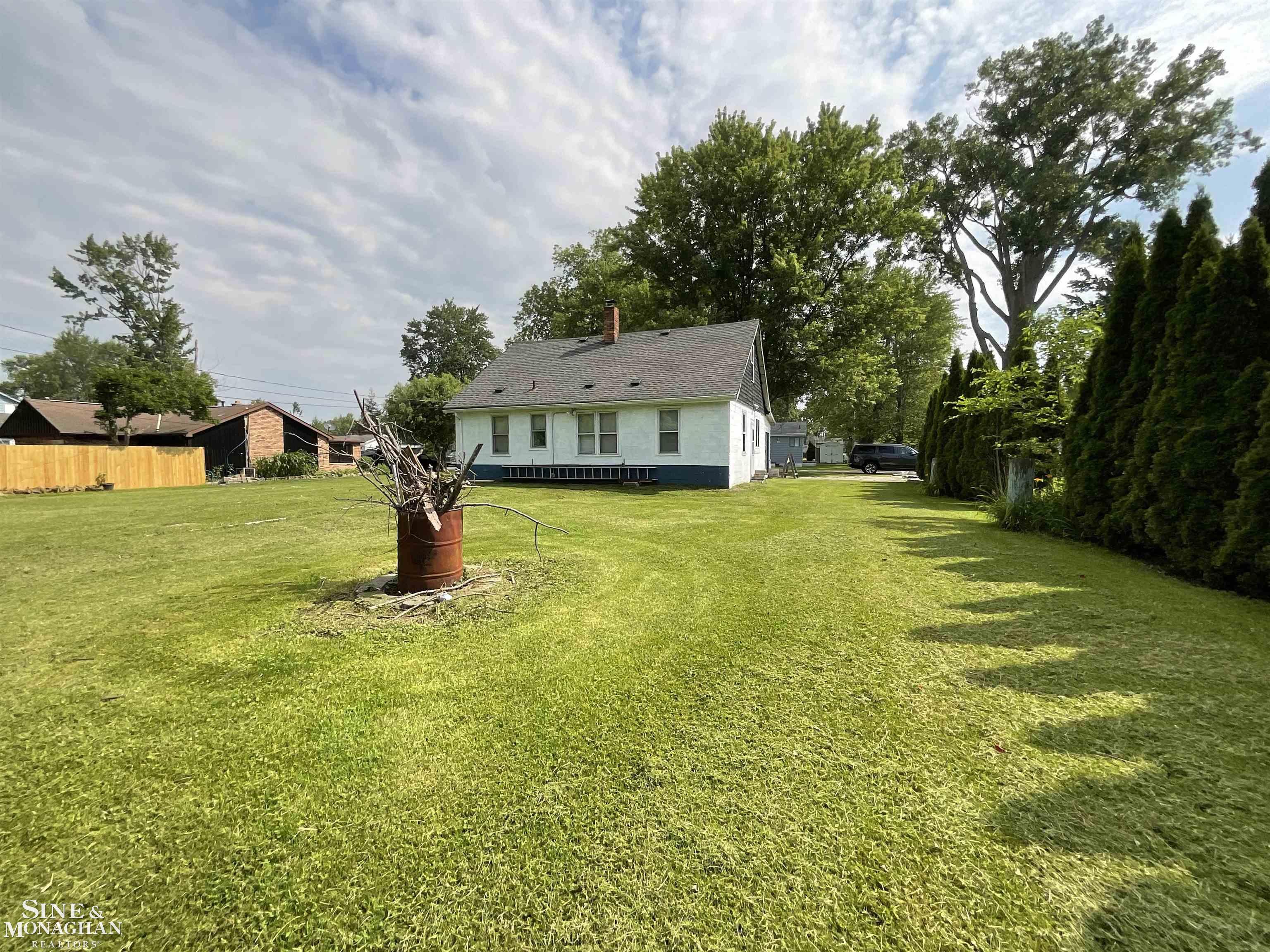 177 Williams Street Property Photo 8