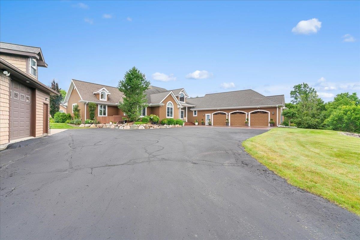1851 N Chipman Road Property Photo 1