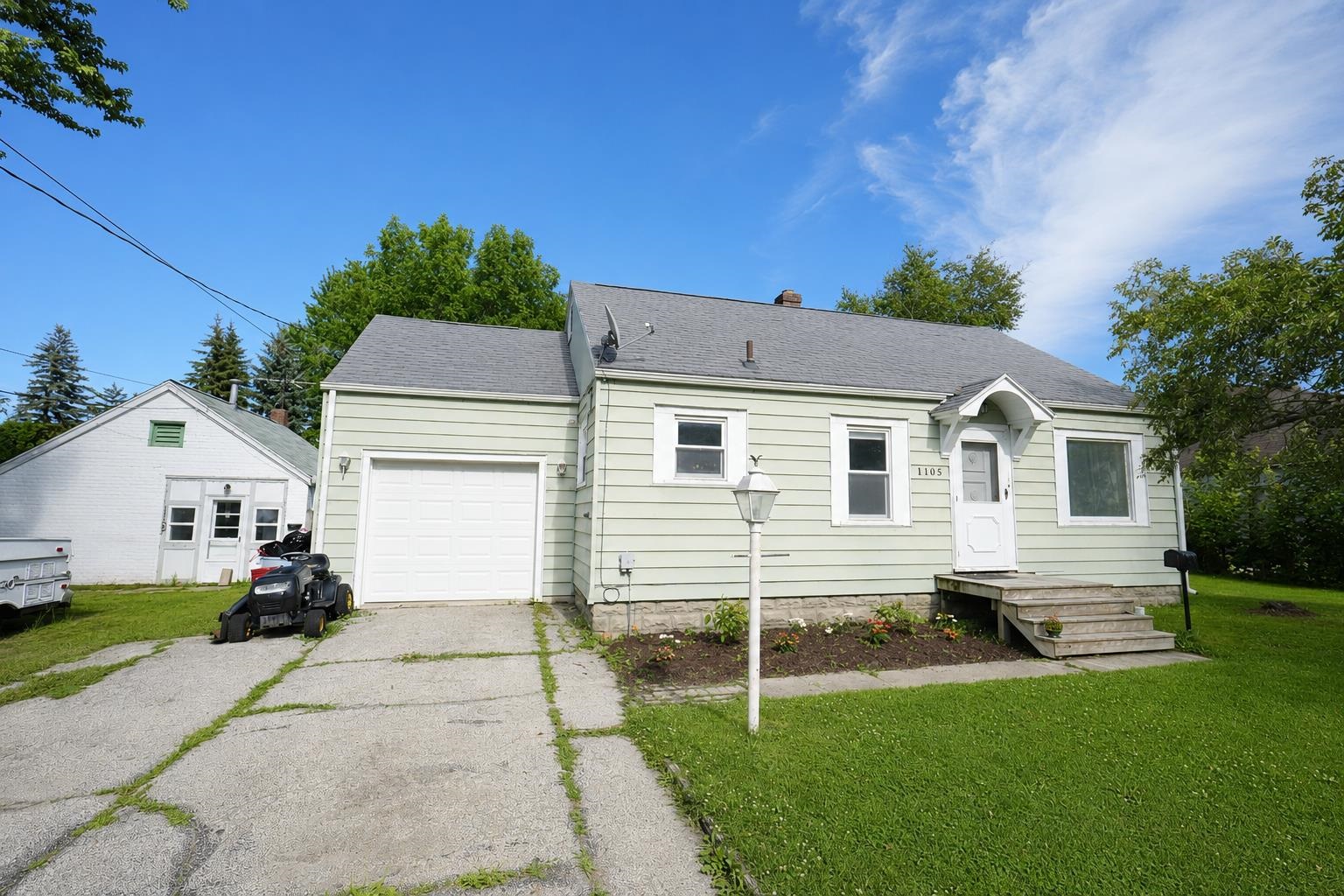 1105 Langstaff Street Property Photo 1