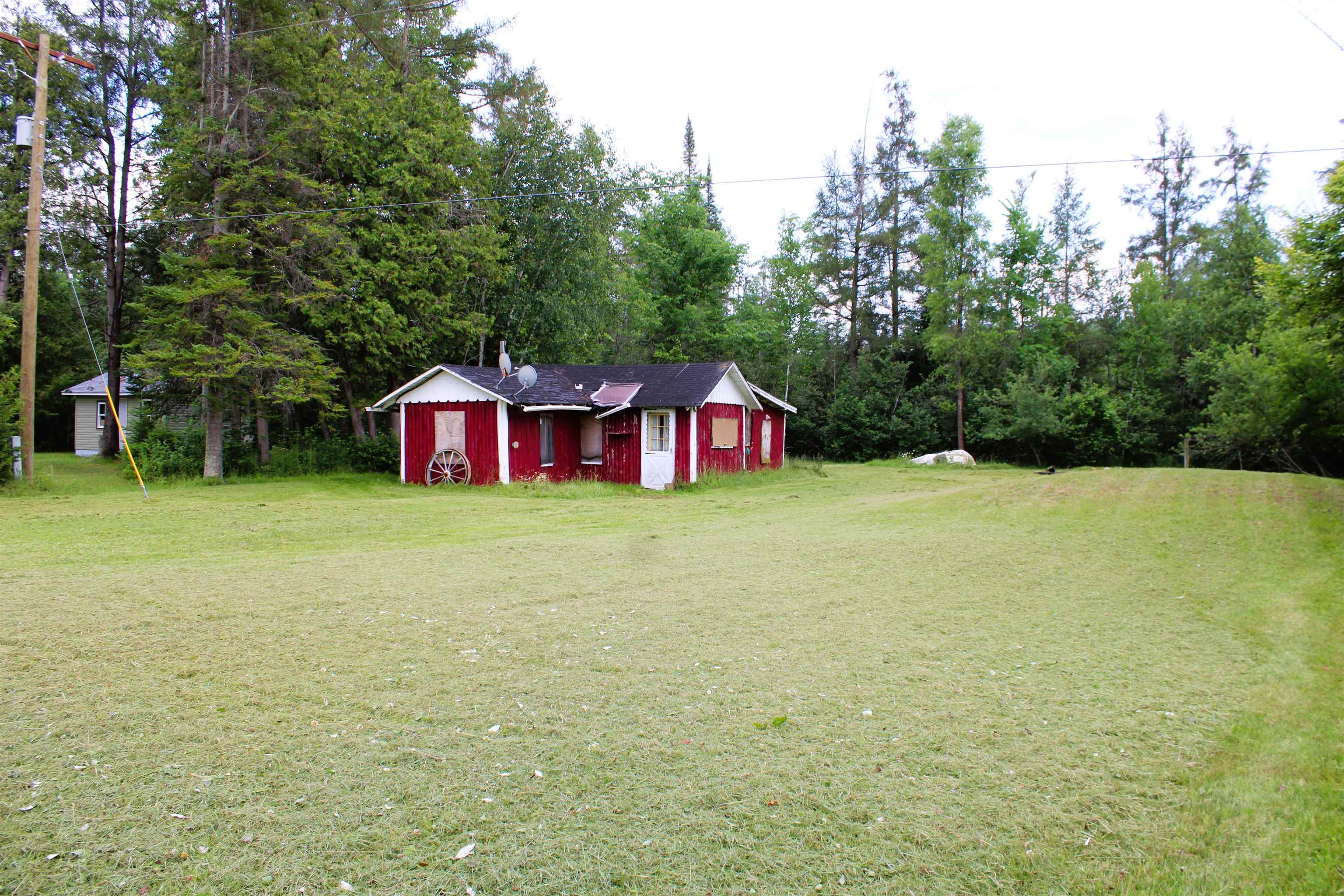 8012 E Gladwin Road Property Photo 1