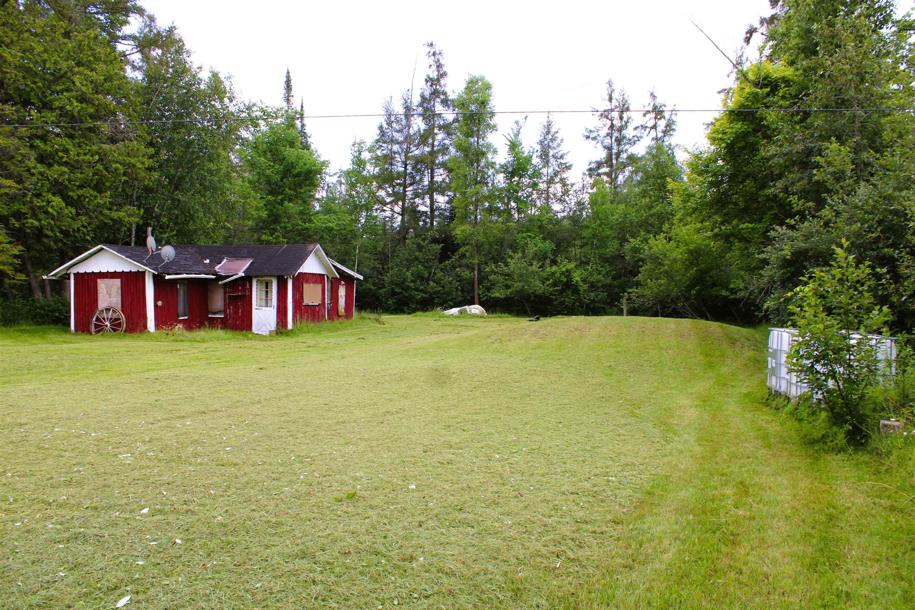 8012 E Gladwin Road Property Photo 5