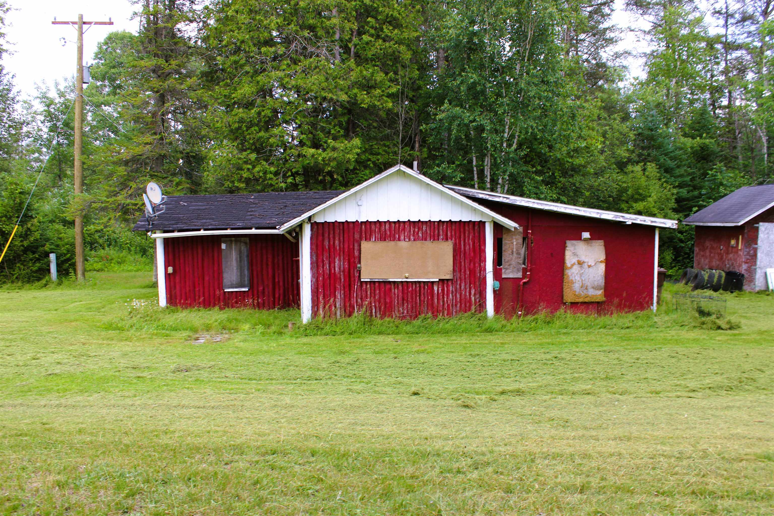 8012 E Gladwin Road Property Photo 6