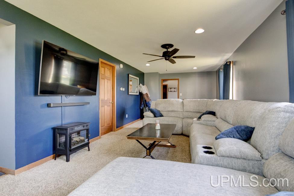 4316 D Road Property Photo 6