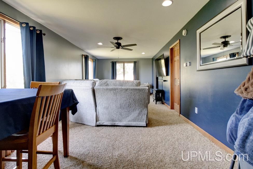 4316 D Road Property Photo 9