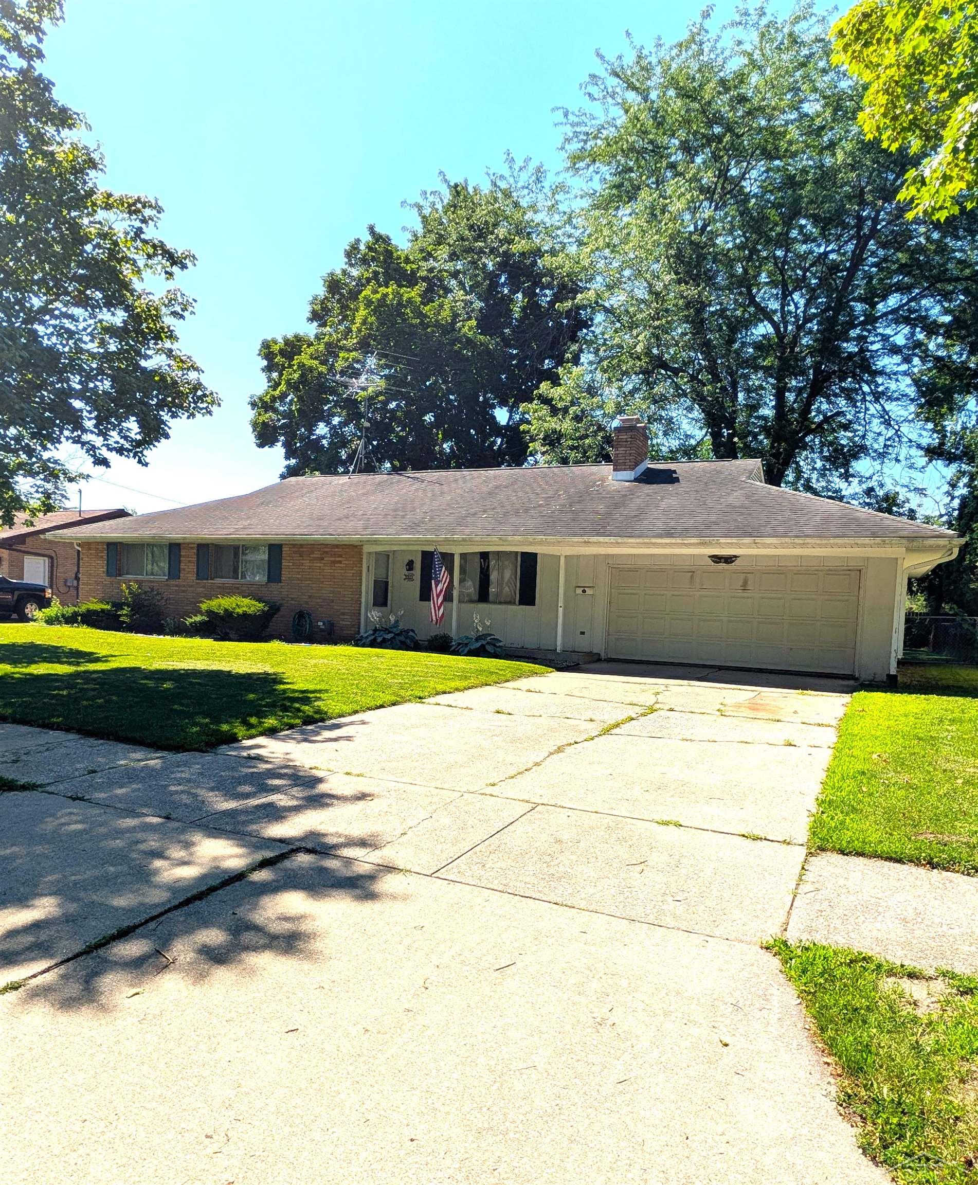 3323 Peale Drive
