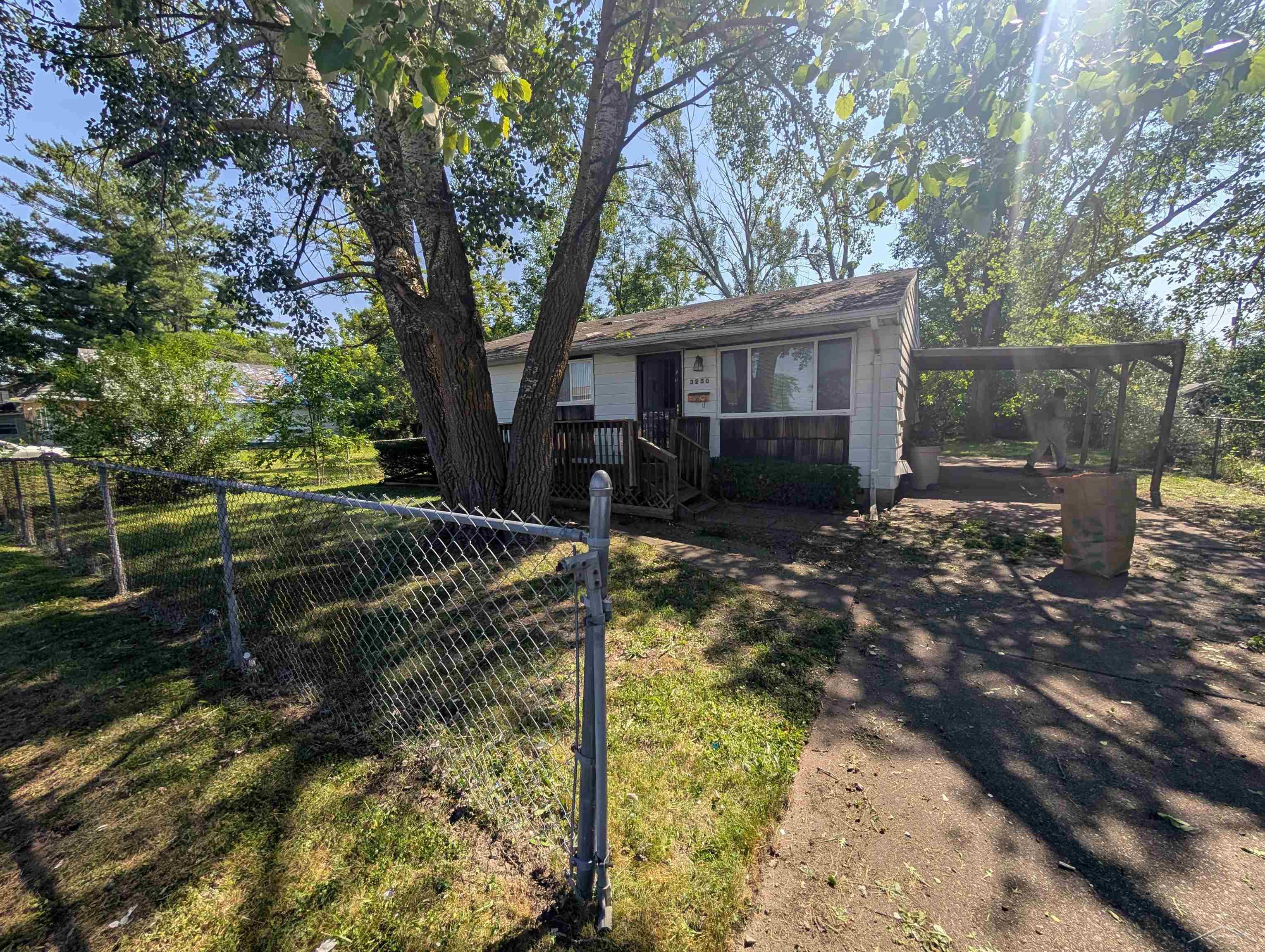 3250 Douglass Street